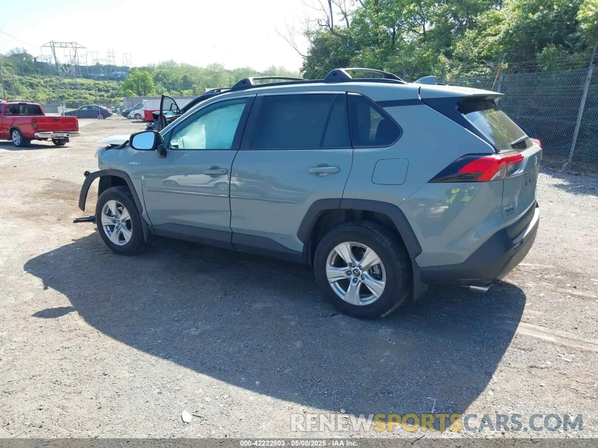 3 Photograph of a damaged car 2T3RWRFV4KW019212 TOYOTA RAV4 HYBRID 2019