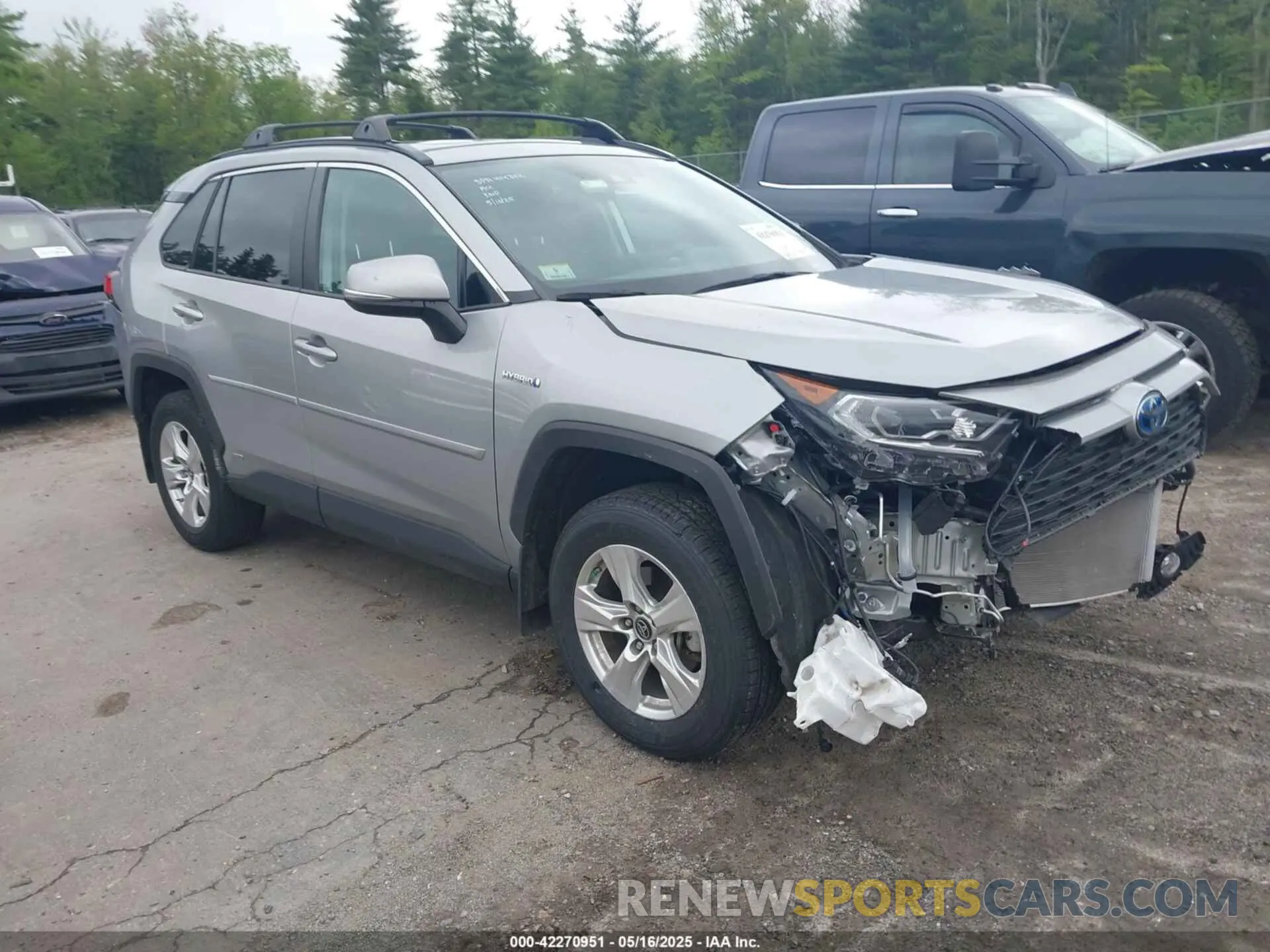1 Photograph of a damaged car 2T3RWRFV5KW004833 TOYOTA RAV4 HYBRID 2019
