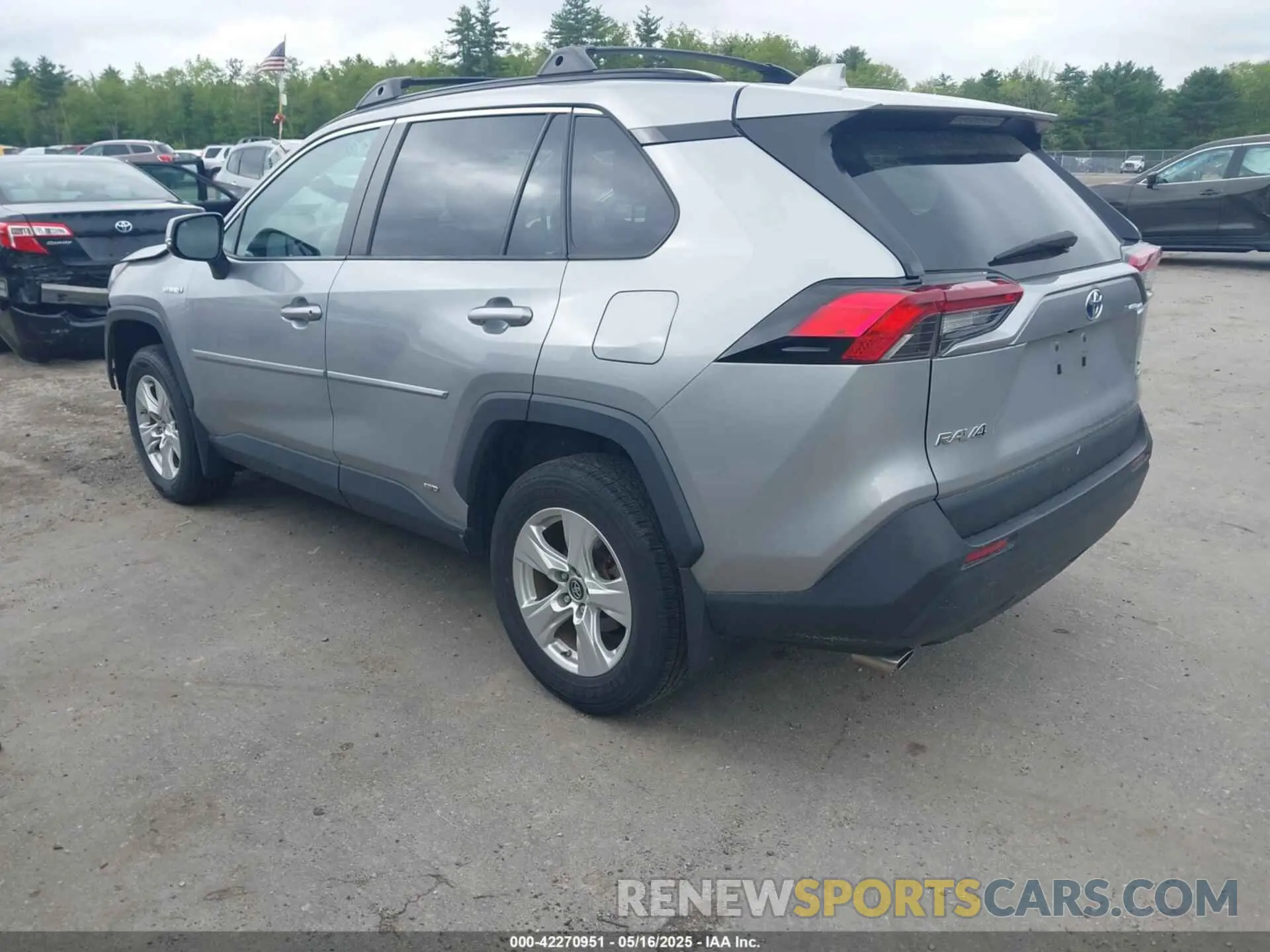 3 Photograph of a damaged car 2T3RWRFV5KW004833 TOYOTA RAV4 HYBRID 2019
