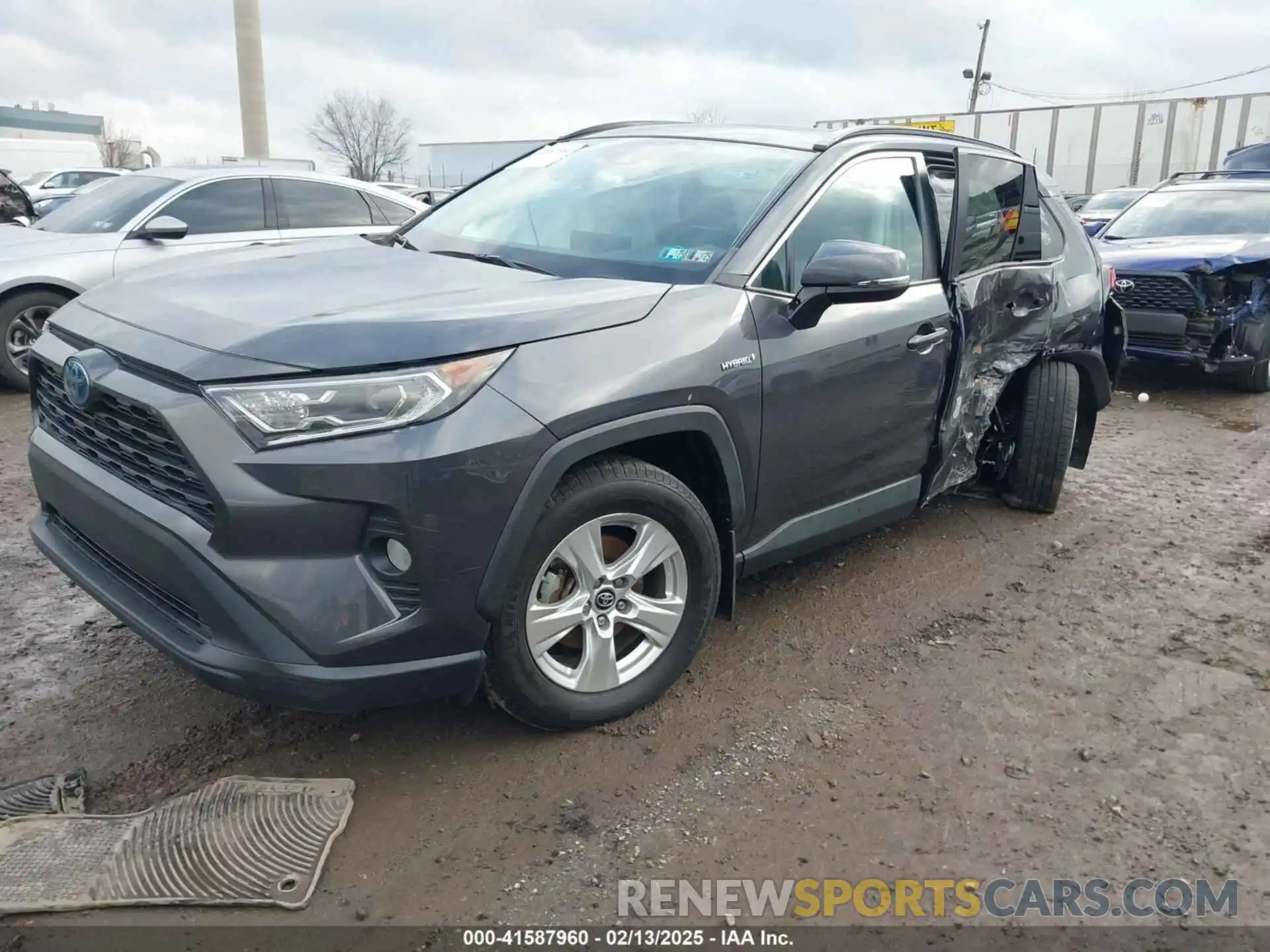 2 Photograph of a damaged car 2T3RWRFV7KW005532 TOYOTA RAV4 HYBRID 2019