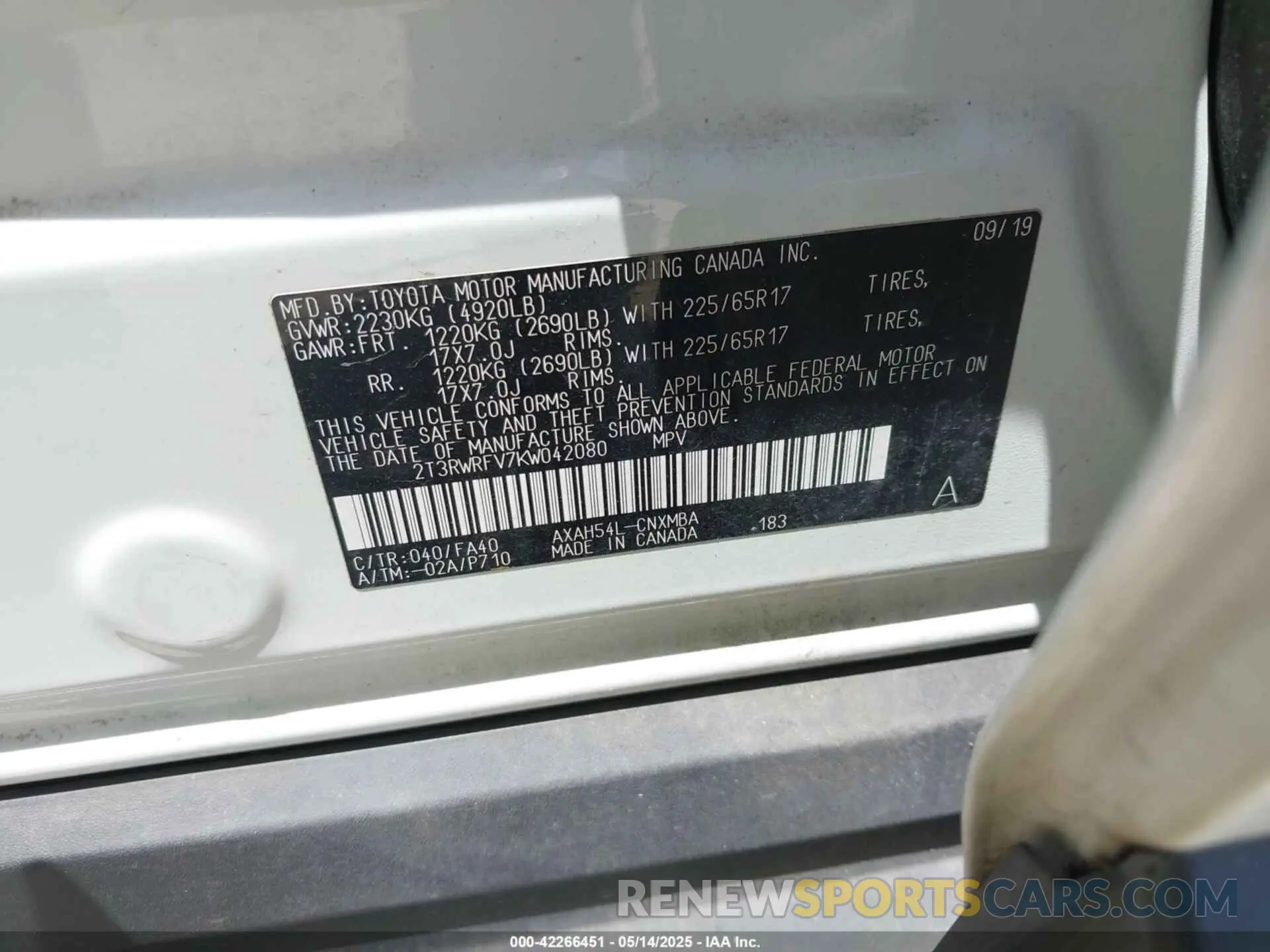 9 Photograph of a damaged car 2T3RWRFV7KW042080 TOYOTA RAV4 HYBRID 2019