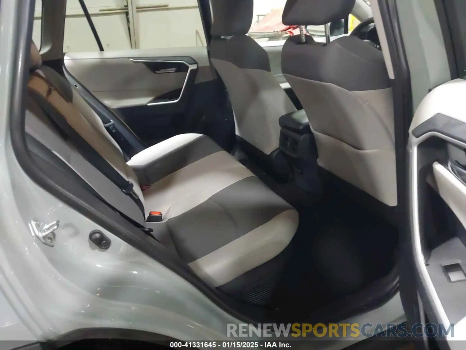 8 Photograph of a damaged car 2T3RWRFVXKW042302 TOYOTA RAV4 HYBRID 2019