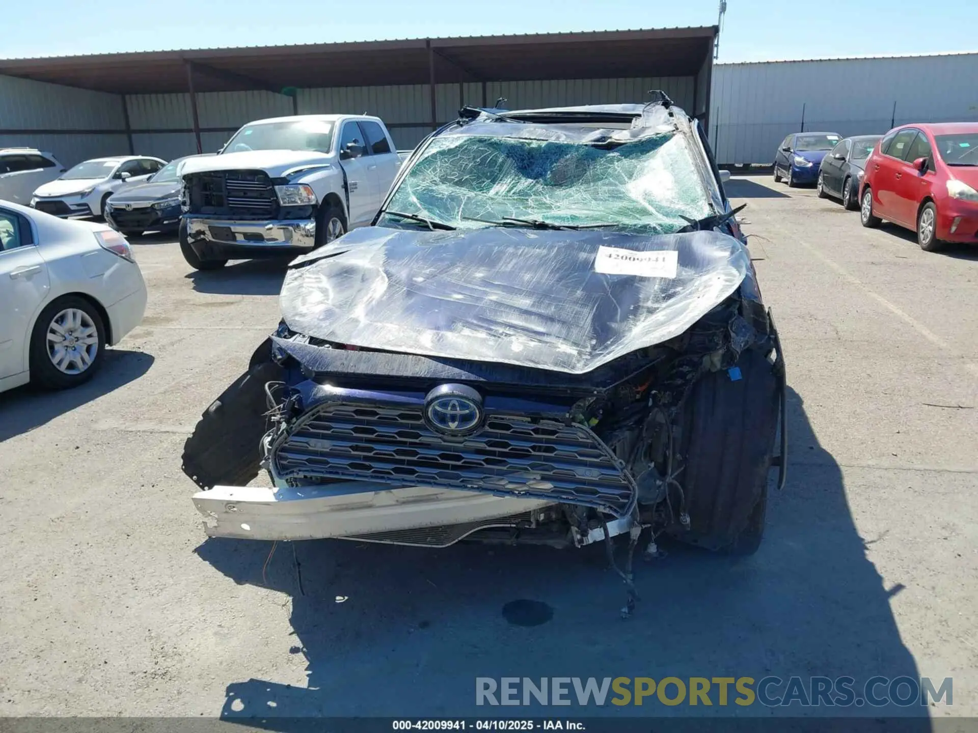 13 Photograph of a damaged car JTMDWRFV1KD014038 TOYOTA RAV4 HYBRID 2019