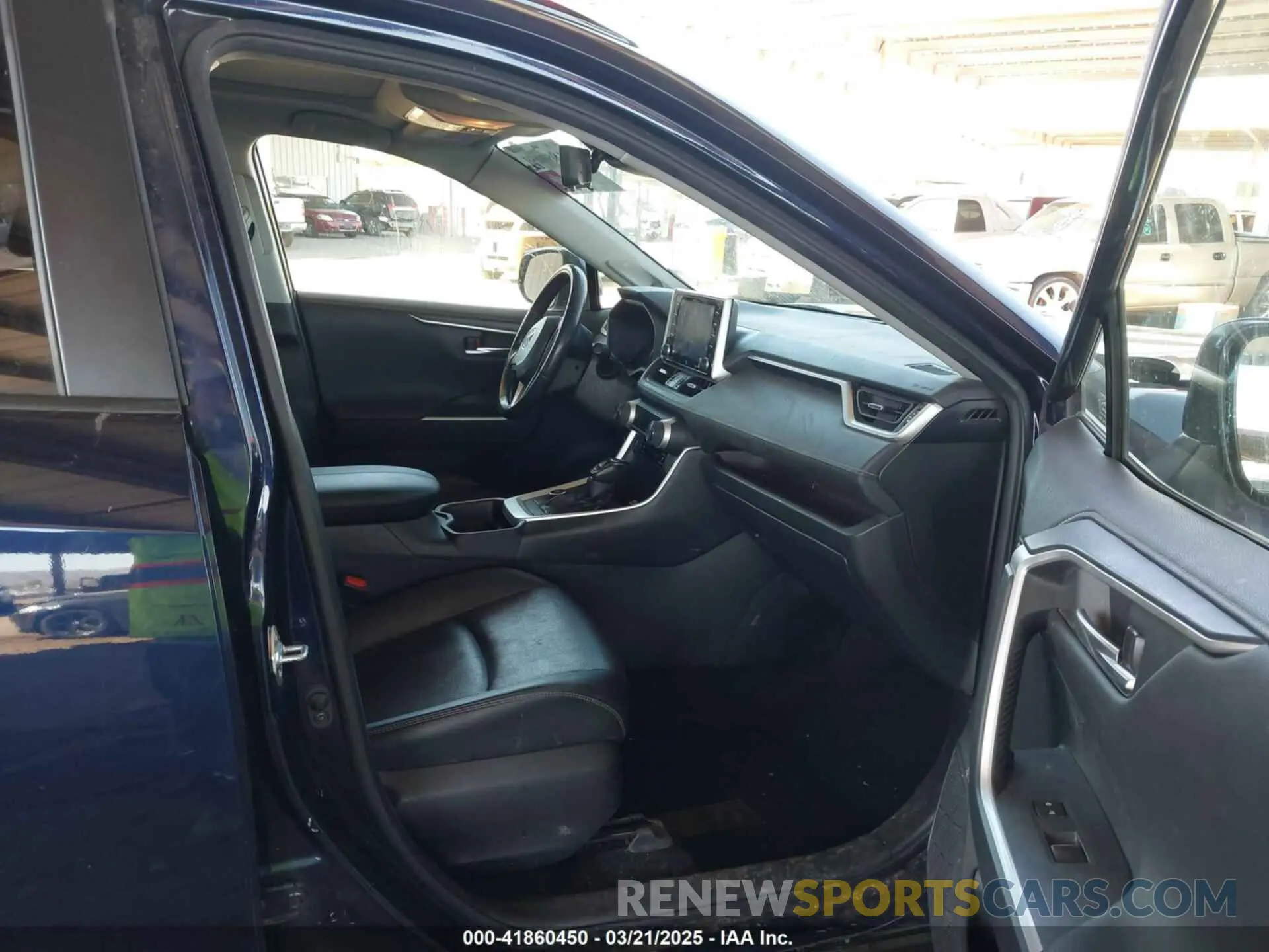 5 Photograph of a damaged car JTMDWRFV8KD511099 TOYOTA RAV4 HYBRID 2019