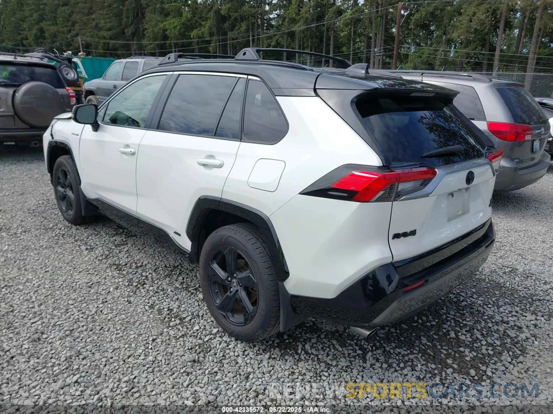3 Photograph of a damaged car JTMEWRFV0KJ026624 TOYOTA RAV4 HYBRID 2019