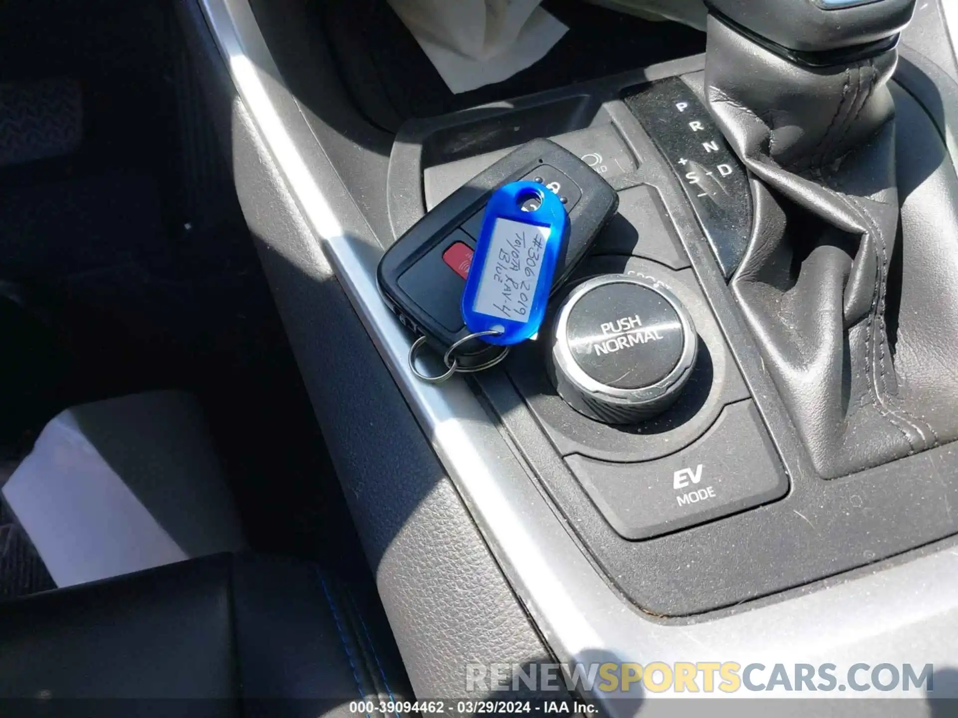 11 Photograph of a damaged car JTMEWRFV1KD508825 TOYOTA RAV4 HYBRID 2019