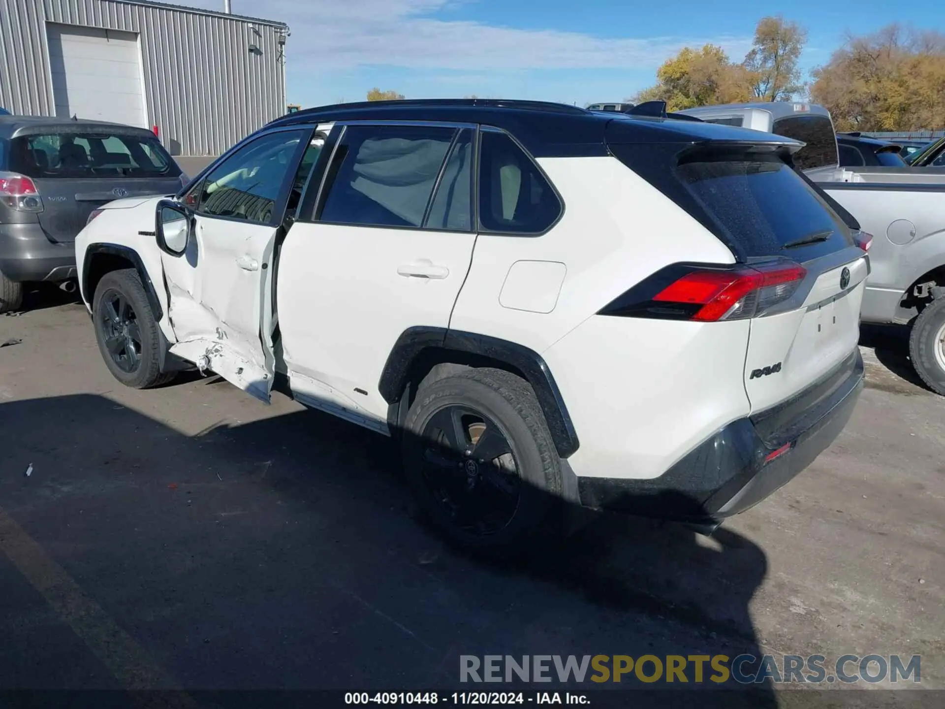 3 Photograph of a damaged car JTMEWRFV2KD524970 TOYOTA RAV4 HYBRID 2019
