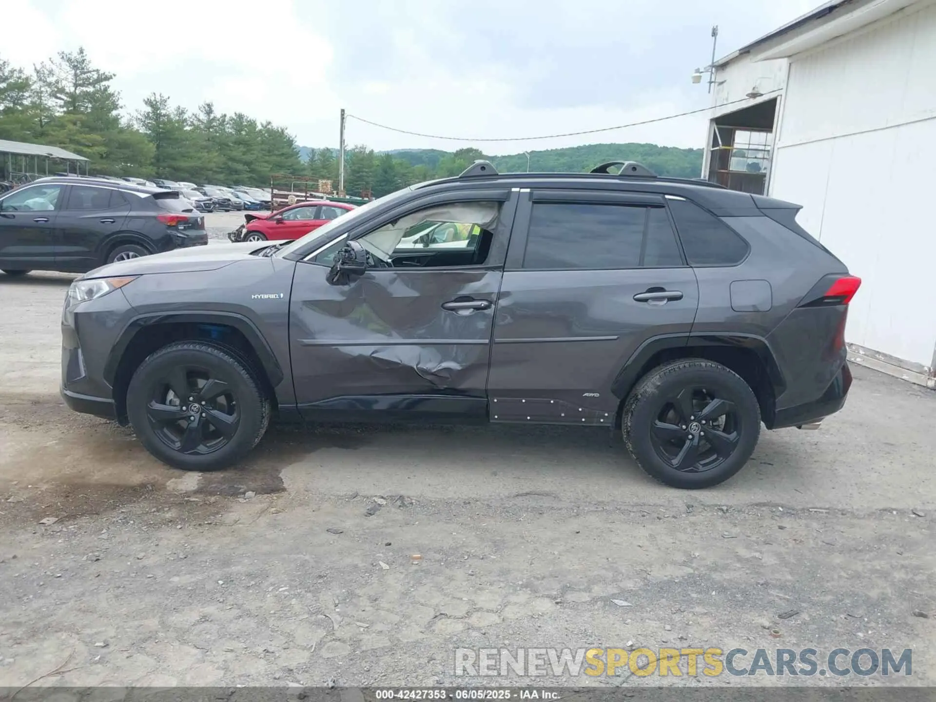14 Photograph of a damaged car JTMEWRFV3KJ022177 TOYOTA RAV4 HYBRID 2019
