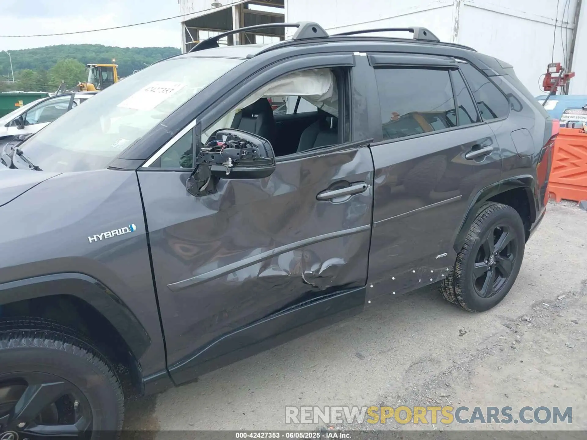 6 Photograph of a damaged car JTMEWRFV3KJ022177 TOYOTA RAV4 HYBRID 2019