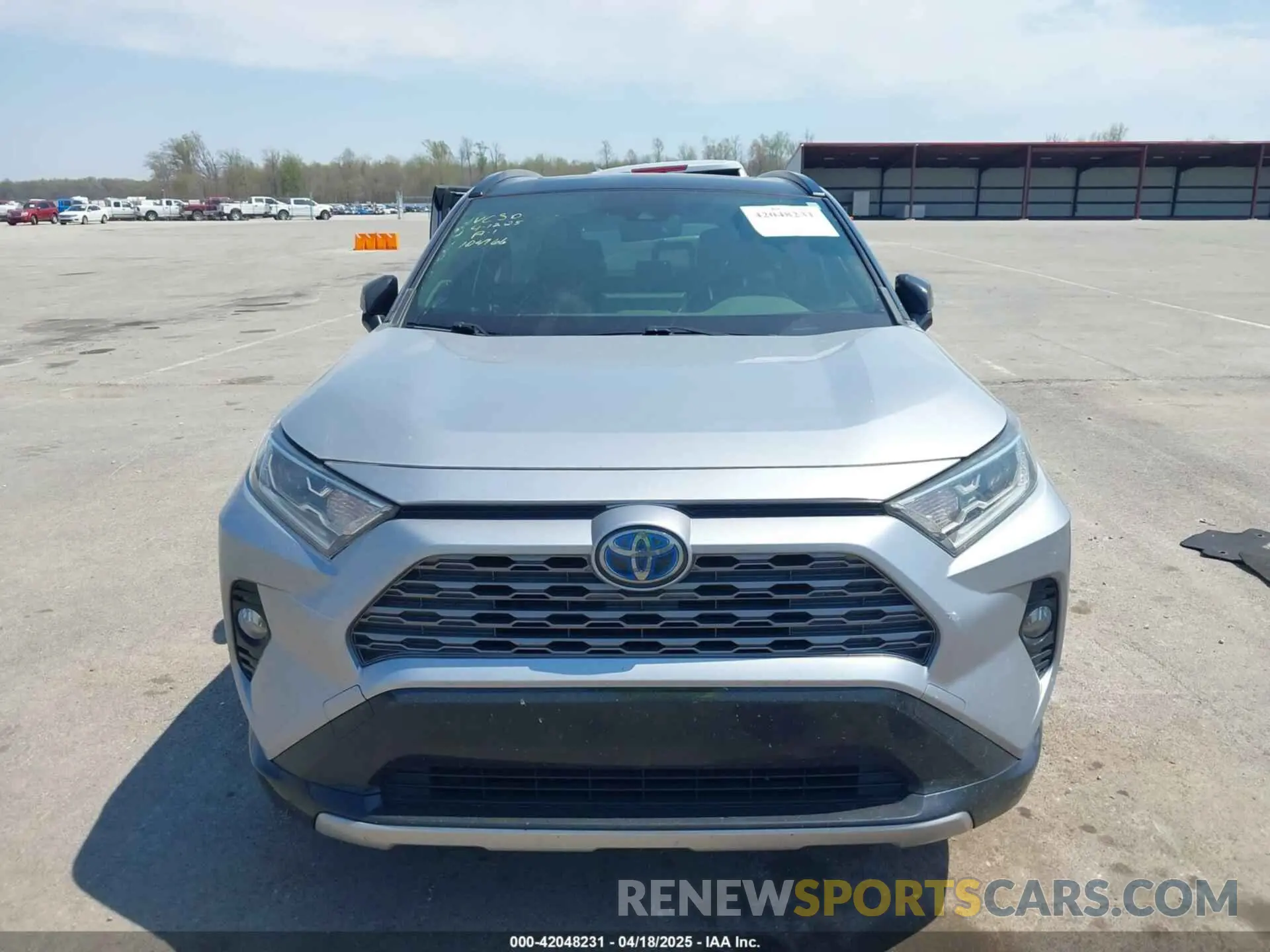 12 Photograph of a damaged car JTMEWRFV4KJ019580 TOYOTA RAV4 HYBRID 2019