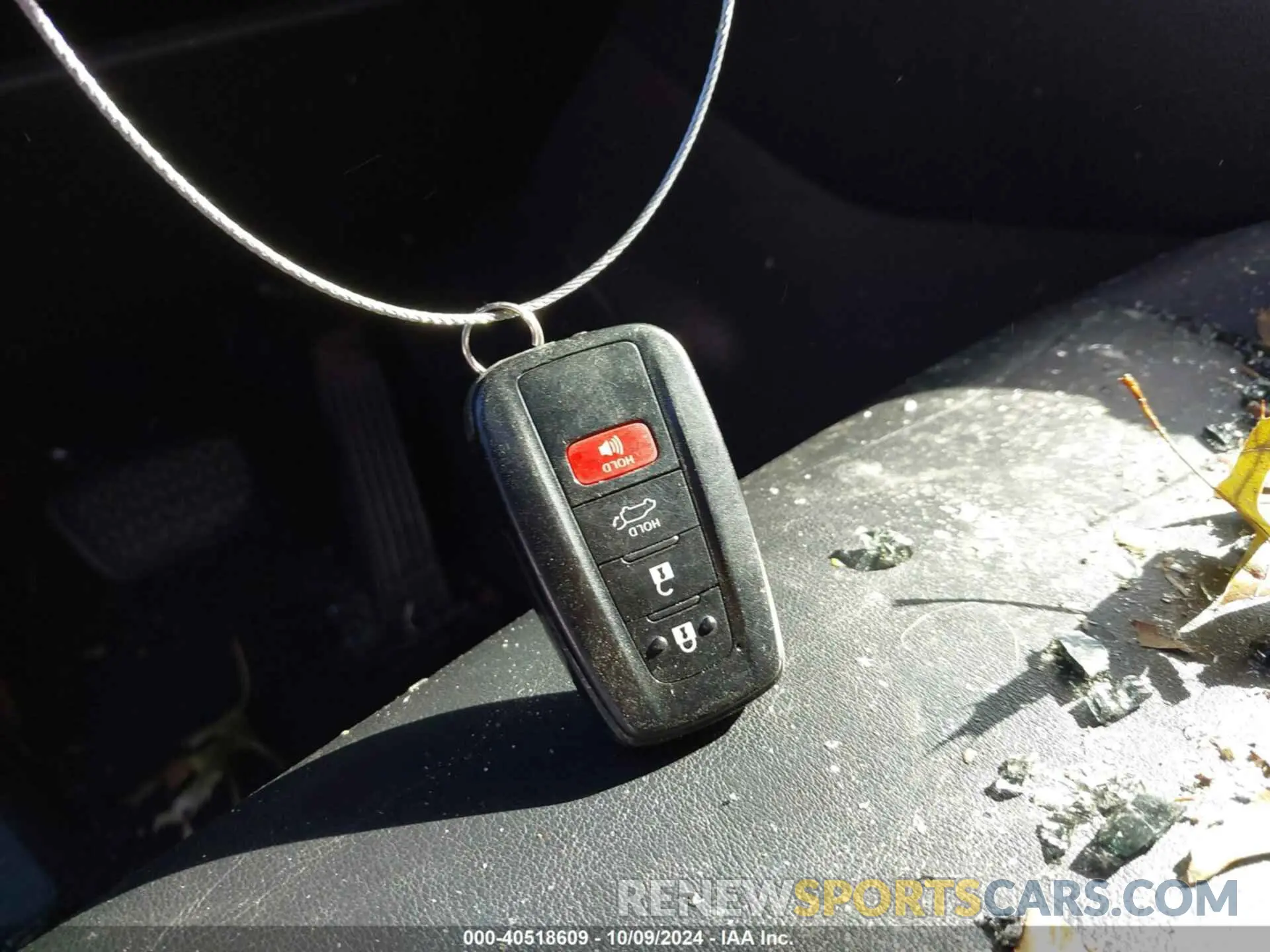 11 Photograph of a damaged car JTMEWRFV5KD511548 TOYOTA RAV4 HYBRID 2019