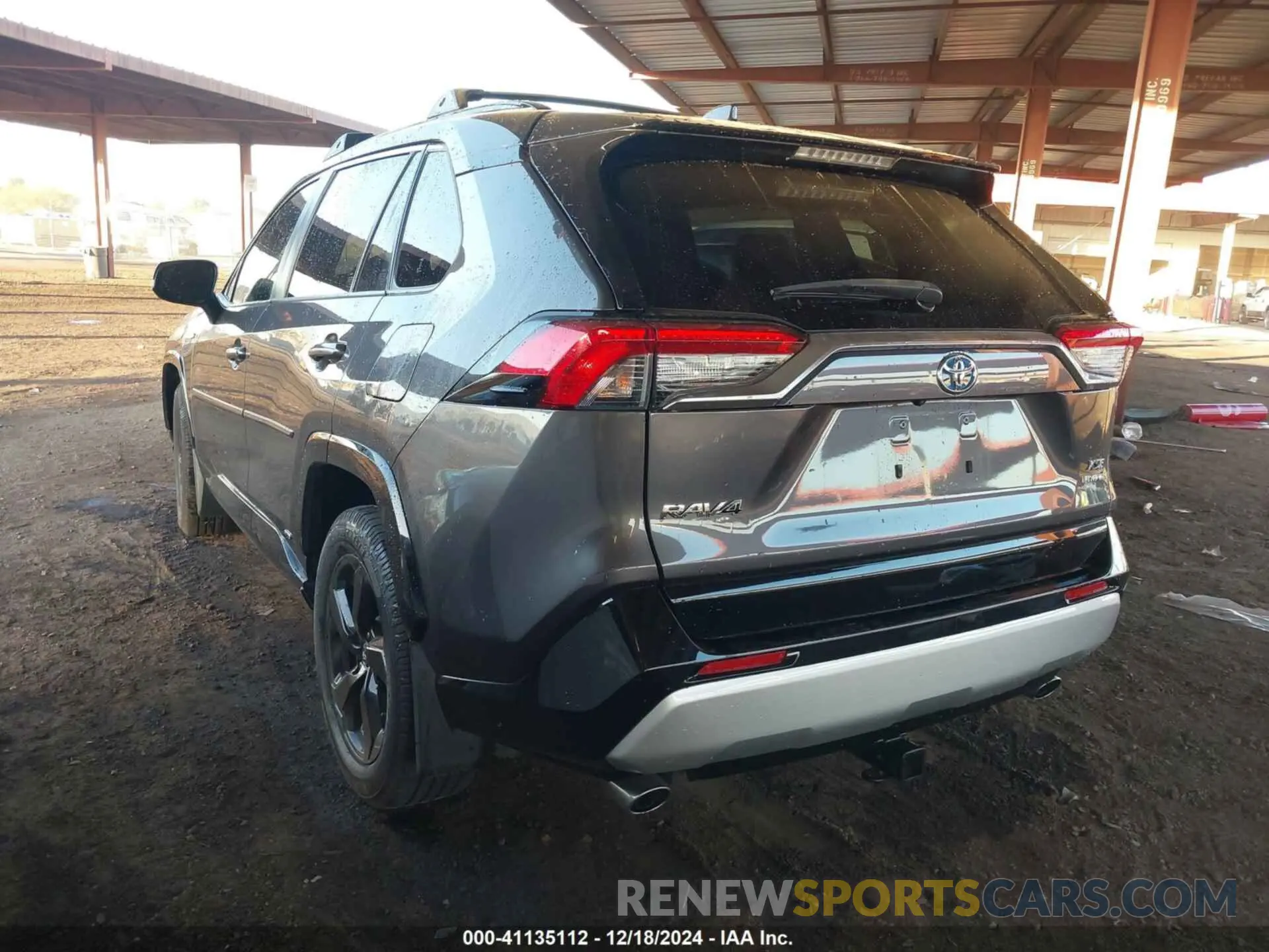 3 Photograph of a damaged car JTMEWRFV6KJ024361 TOYOTA RAV4 HYBRID 2019