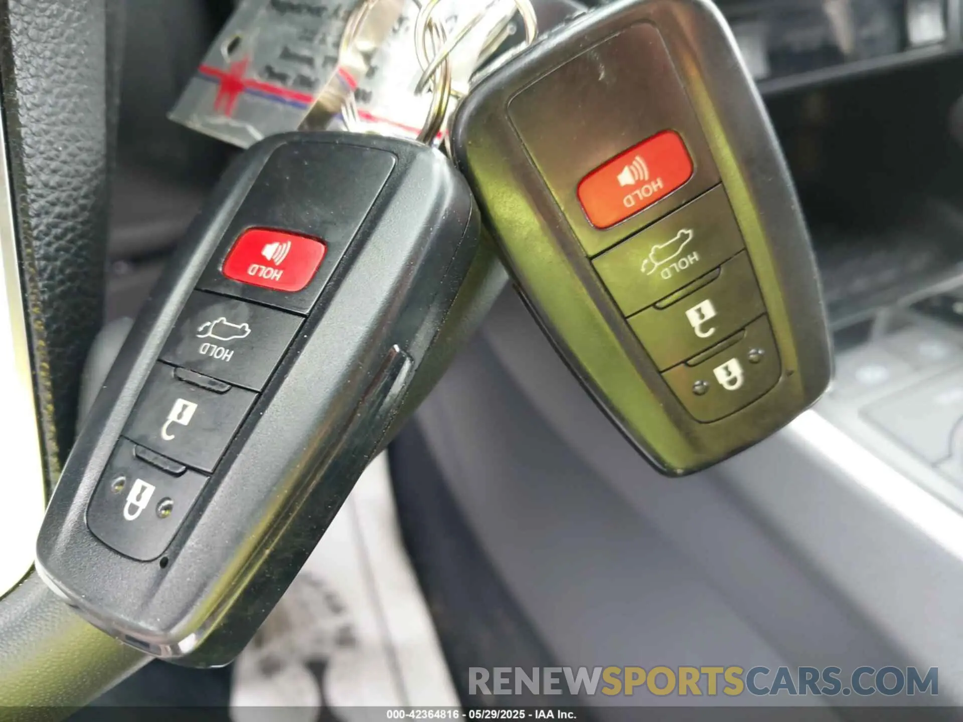 11 Photograph of a damaged car JTMEWRFV7KJ021873 TOYOTA RAV4 HYBRID 2019