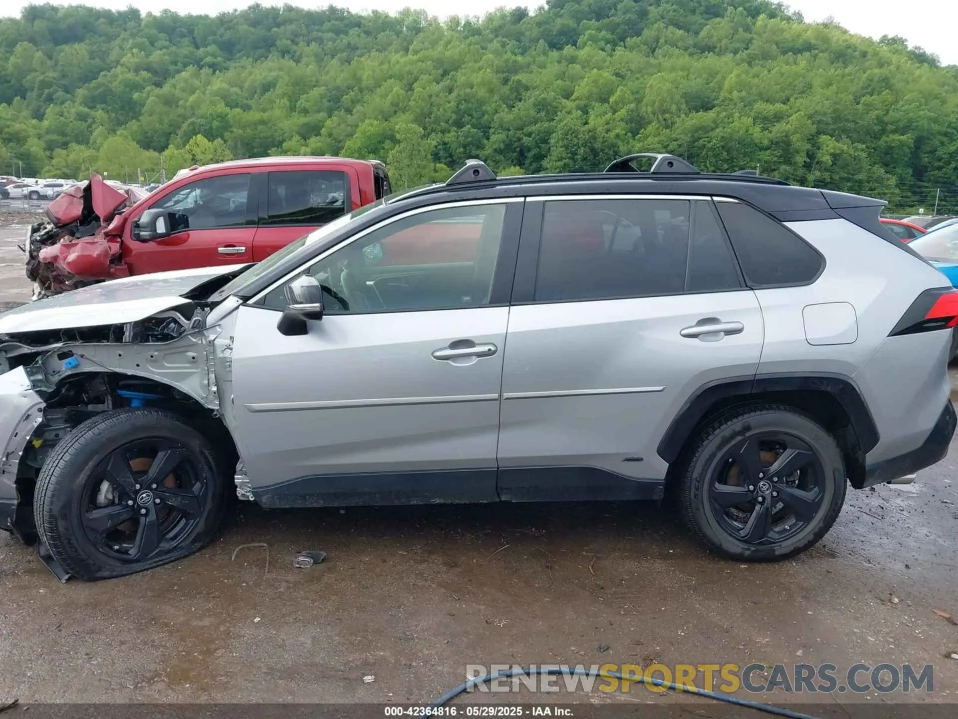 15 Photograph of a damaged car JTMEWRFV7KJ021873 TOYOTA RAV4 HYBRID 2019
