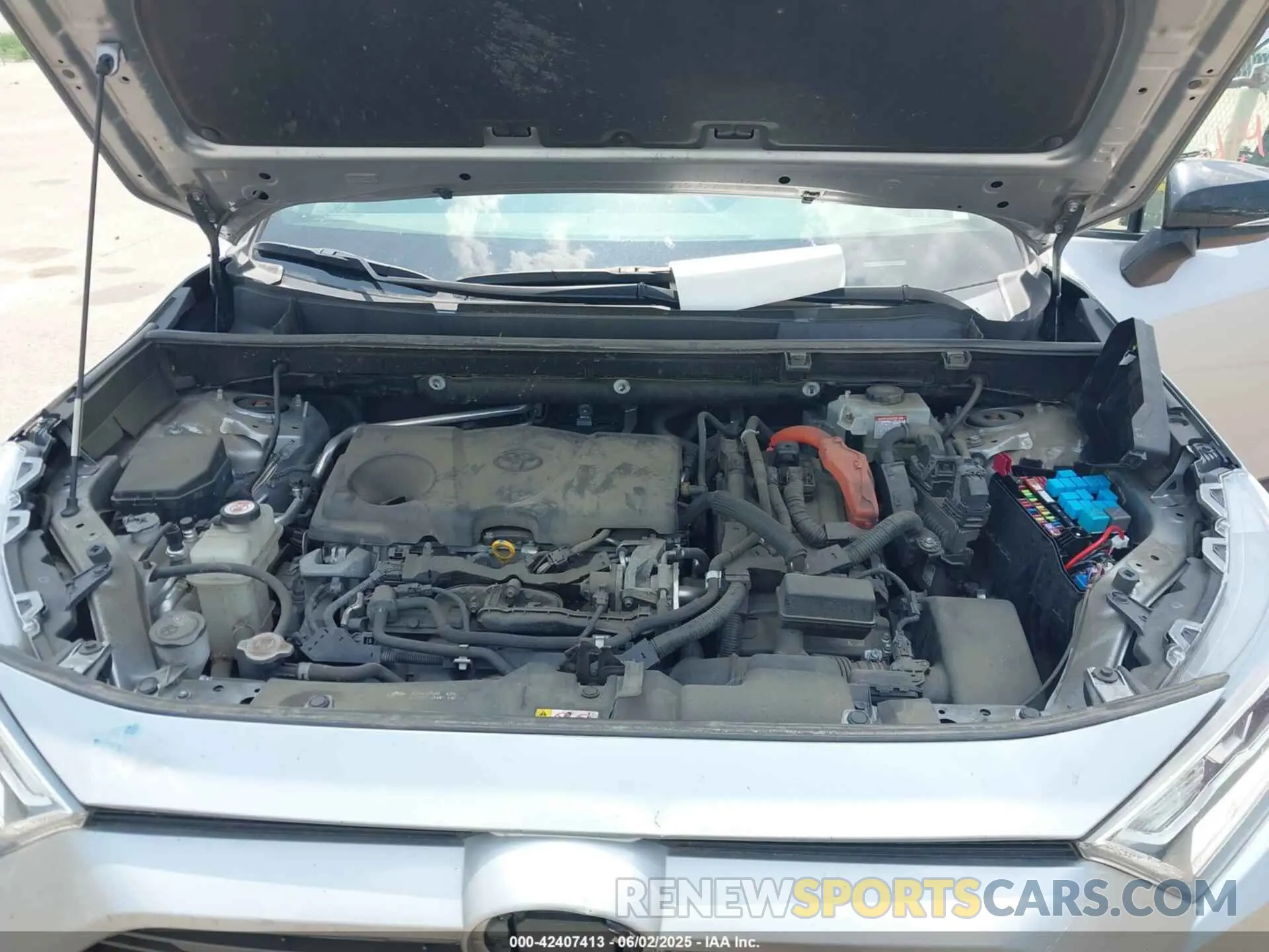 10 Photograph of a damaged car JTMEWRFV8KJ016570 TOYOTA RAV4 HYBRID 2019