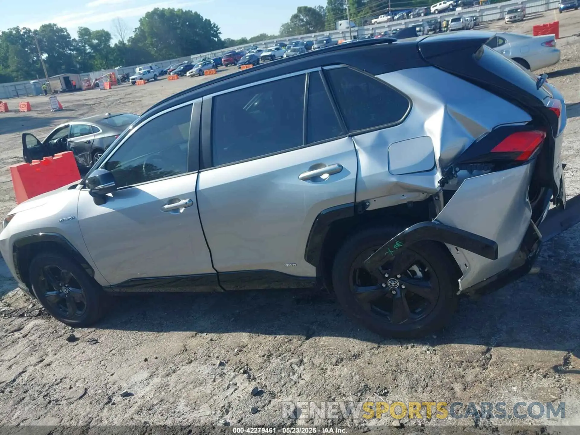 14 Photograph of a damaged car JTMEWRFV9KJ006324 TOYOTA RAV4 HYBRID 2019