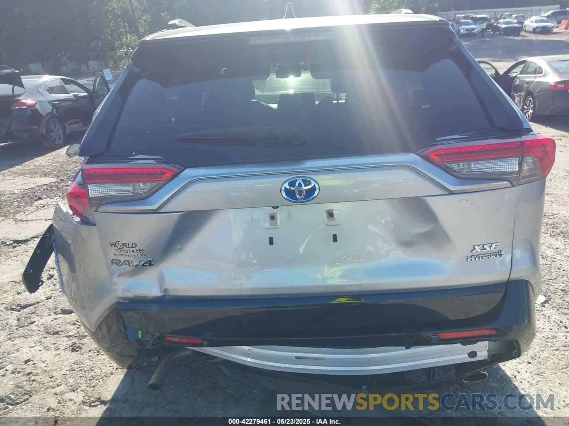 16 Photograph of a damaged car JTMEWRFV9KJ006324 TOYOTA RAV4 HYBRID 2019