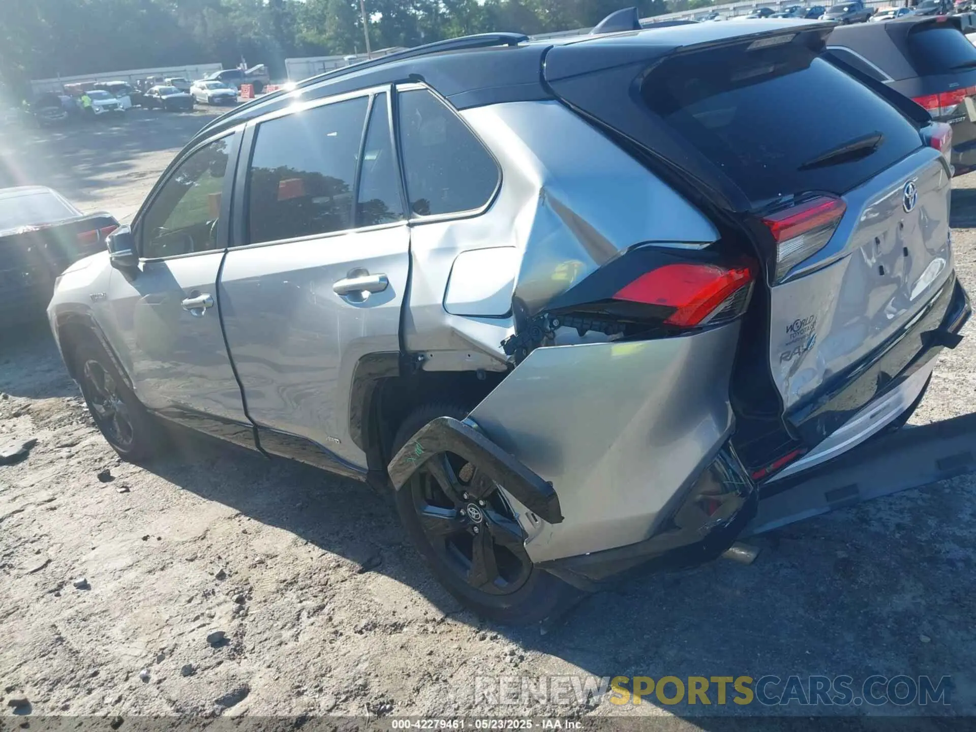 3 Photograph of a damaged car JTMEWRFV9KJ006324 TOYOTA RAV4 HYBRID 2019
