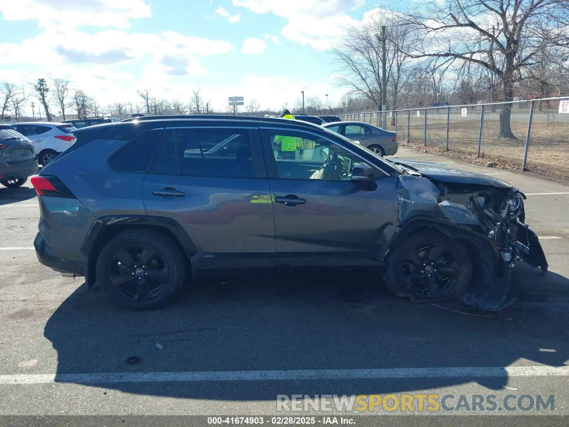 13 Photograph of a damaged car JTMEWRFVXKD513330 TOYOTA RAV4 HYBRID 2019