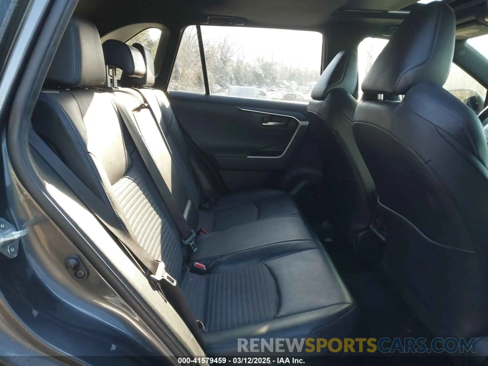 8 Photograph of a damaged car JTMEWRFVXKJ024301 TOYOTA RAV4 HYBRID 2019