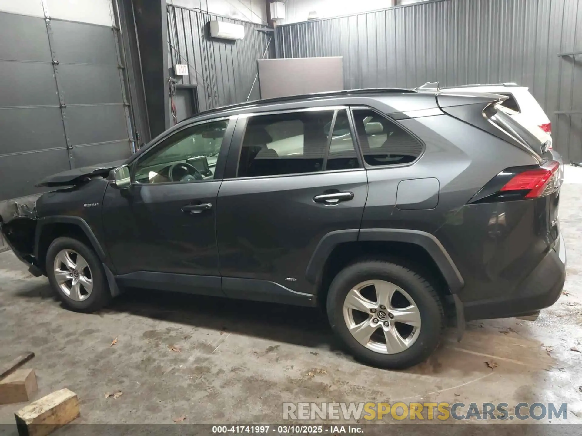 14 Photograph of a damaged car JTMMWRFV1KD026481 TOYOTA RAV4 HYBRID 2019