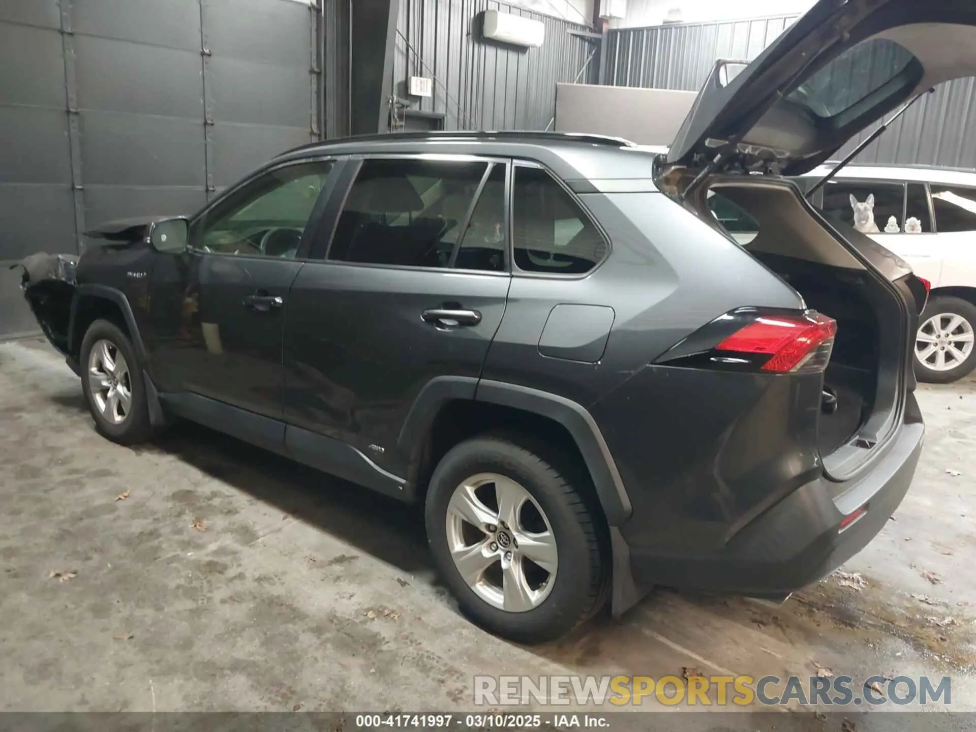 3 Photograph of a damaged car JTMMWRFV1KD026481 TOYOTA RAV4 HYBRID 2019