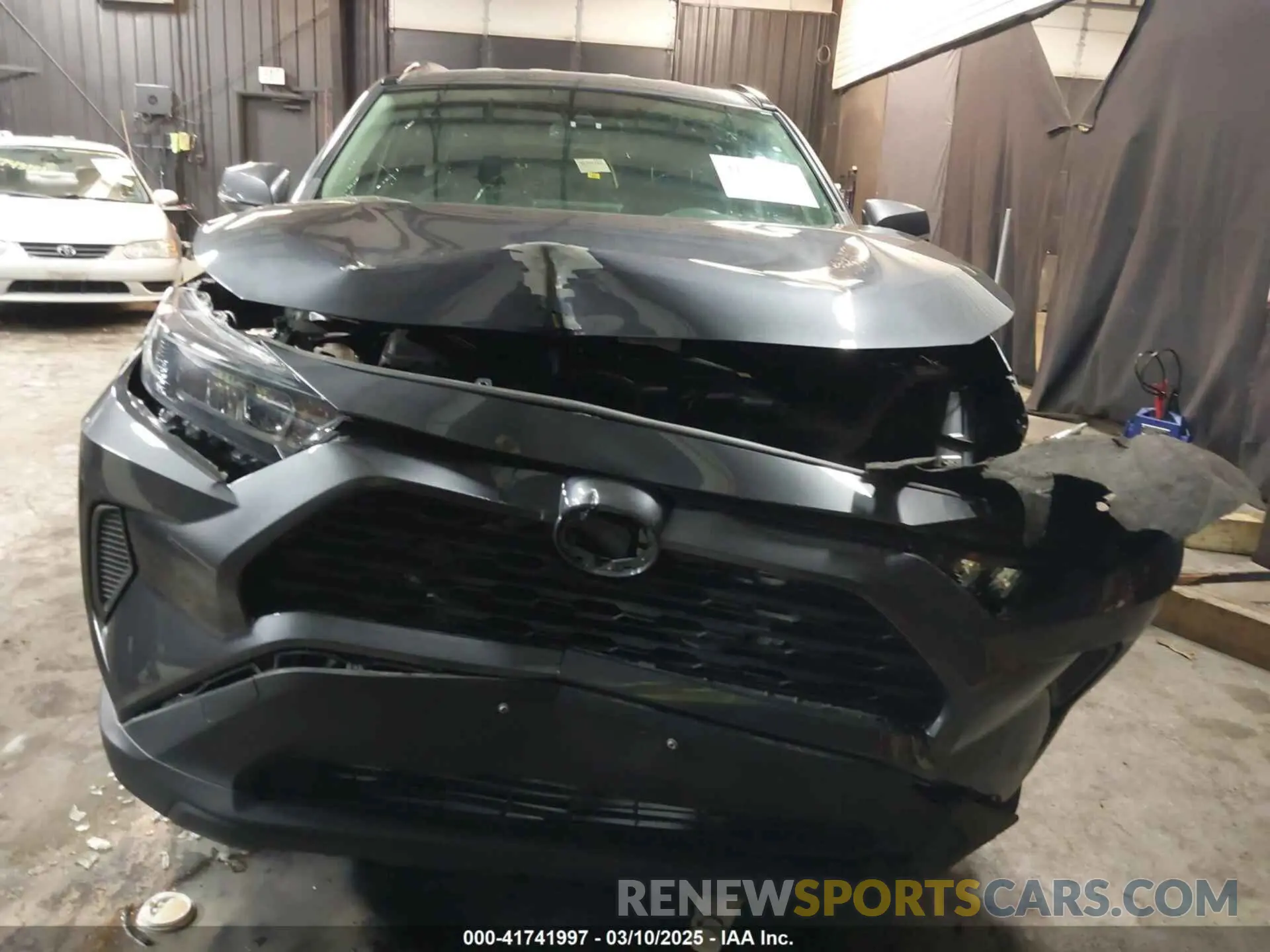 6 Photograph of a damaged car JTMMWRFV1KD026481 TOYOTA RAV4 HYBRID 2019