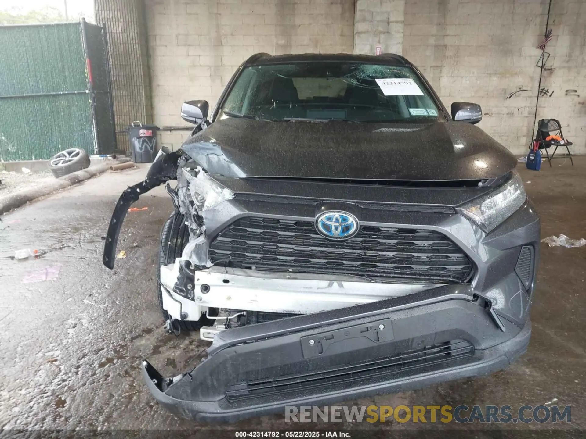 12 Photograph of a damaged car JTMMWRFV6KD020675 TOYOTA RAV4 HYBRID 2019