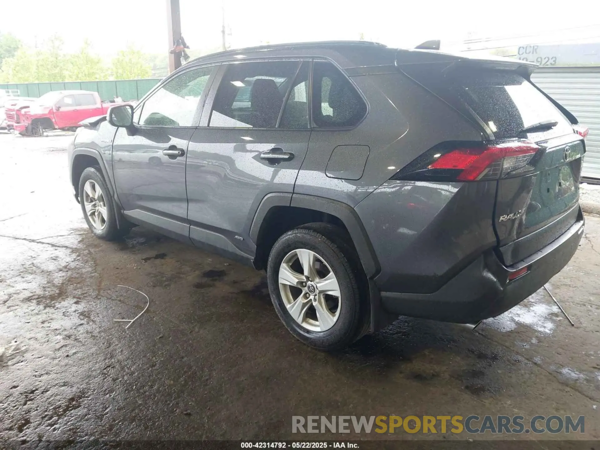 3 Photograph of a damaged car JTMMWRFV6KD020675 TOYOTA RAV4 HYBRID 2019