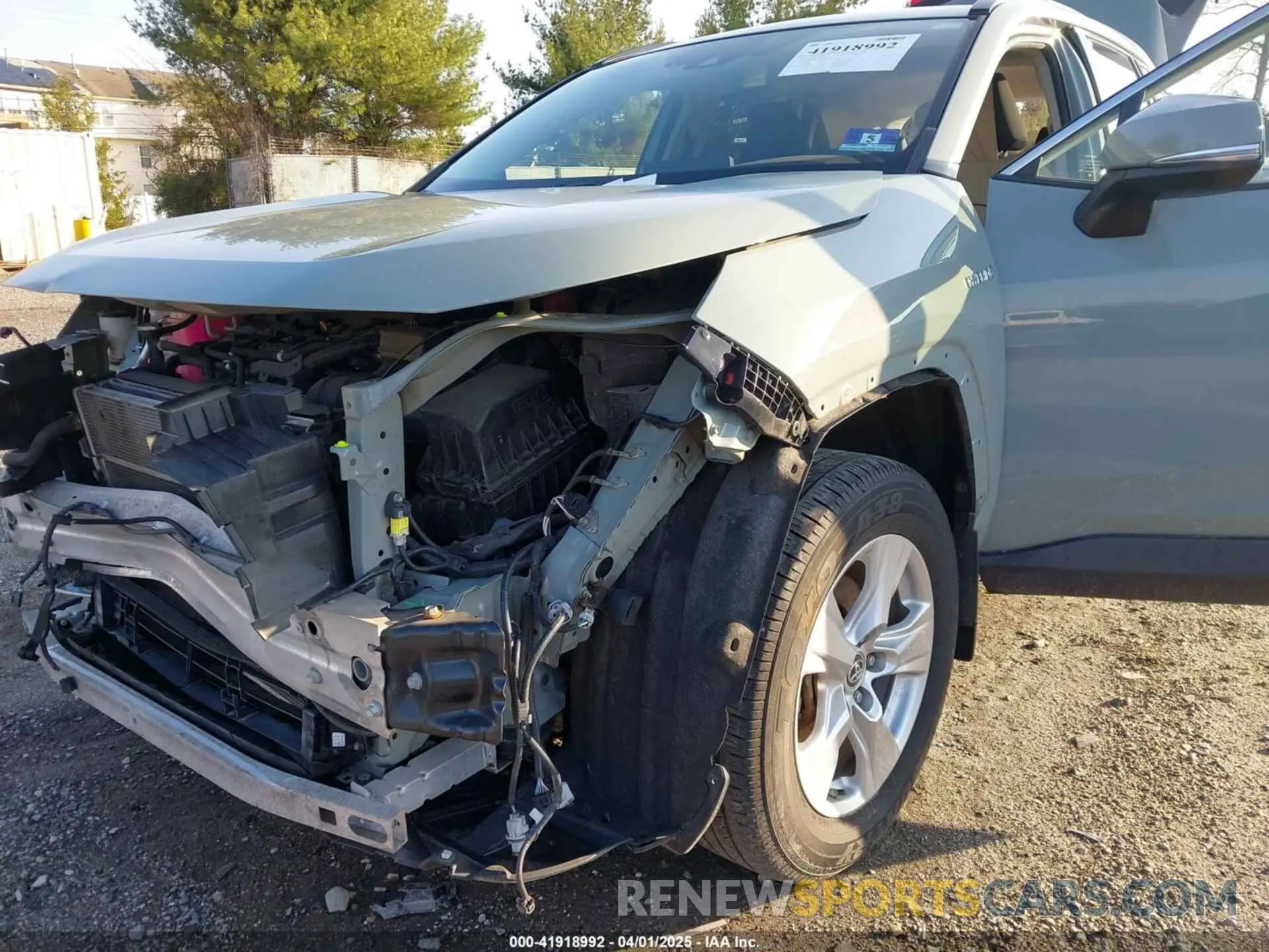 17 Photograph of a damaged car JTMRWRFV0KD013274 TOYOTA RAV4 HYBRID 2019