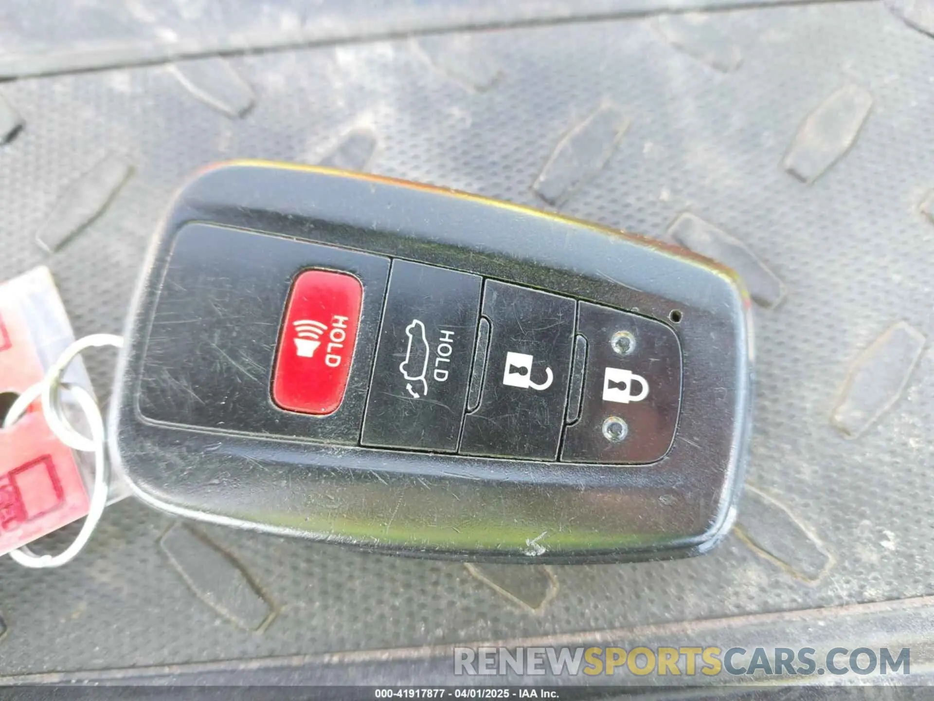 11 Photograph of a damaged car JTMRWRFV1KD009105 TOYOTA RAV4 HYBRID 2019