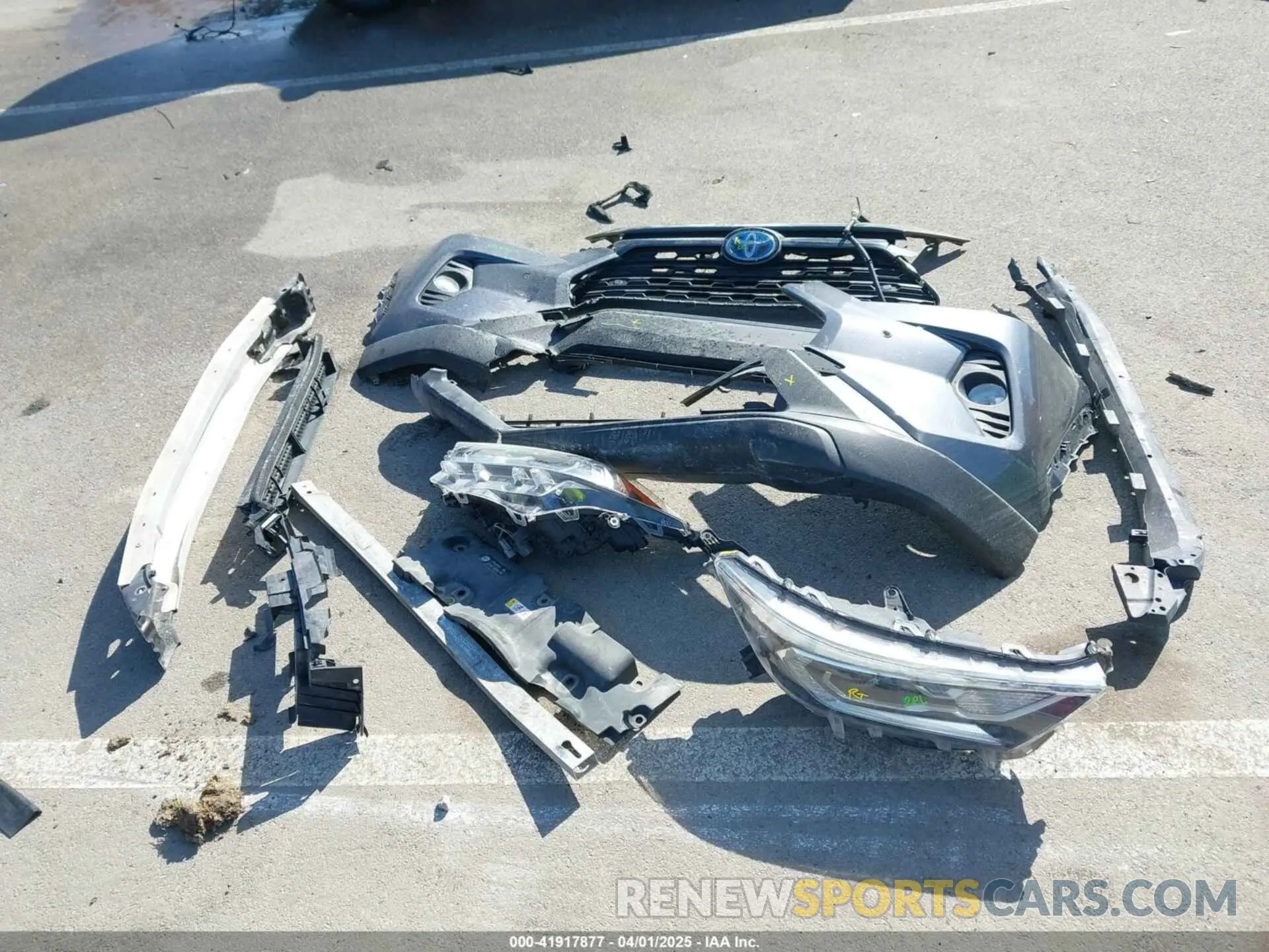12 Photograph of a damaged car JTMRWRFV1KD009105 TOYOTA RAV4 HYBRID 2019