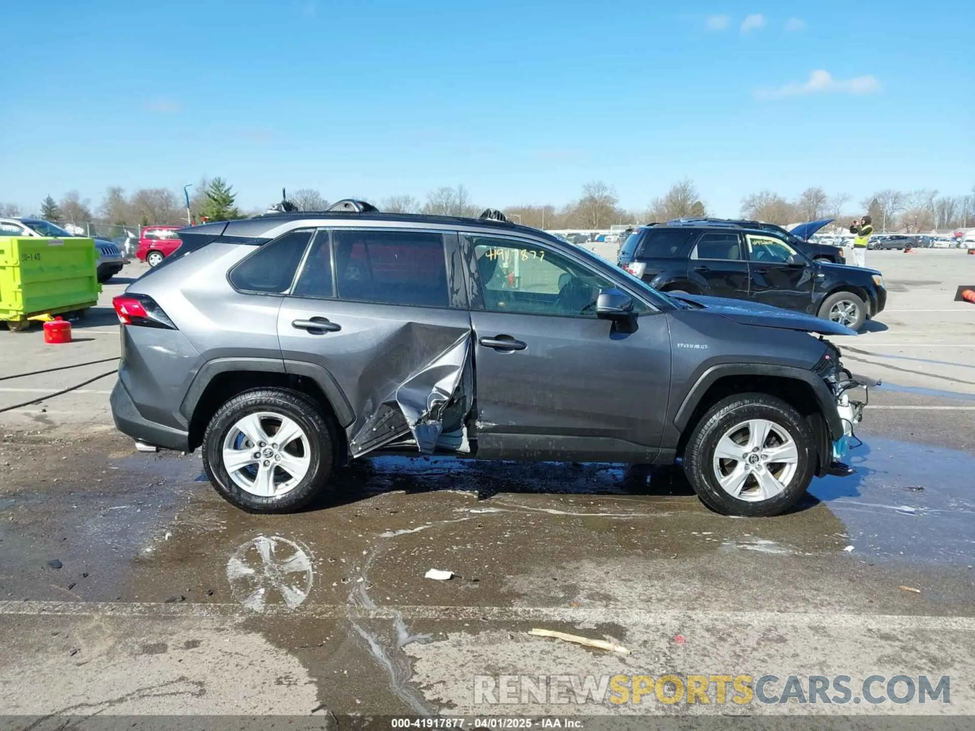 14 Photograph of a damaged car JTMRWRFV1KD009105 TOYOTA RAV4 HYBRID 2019