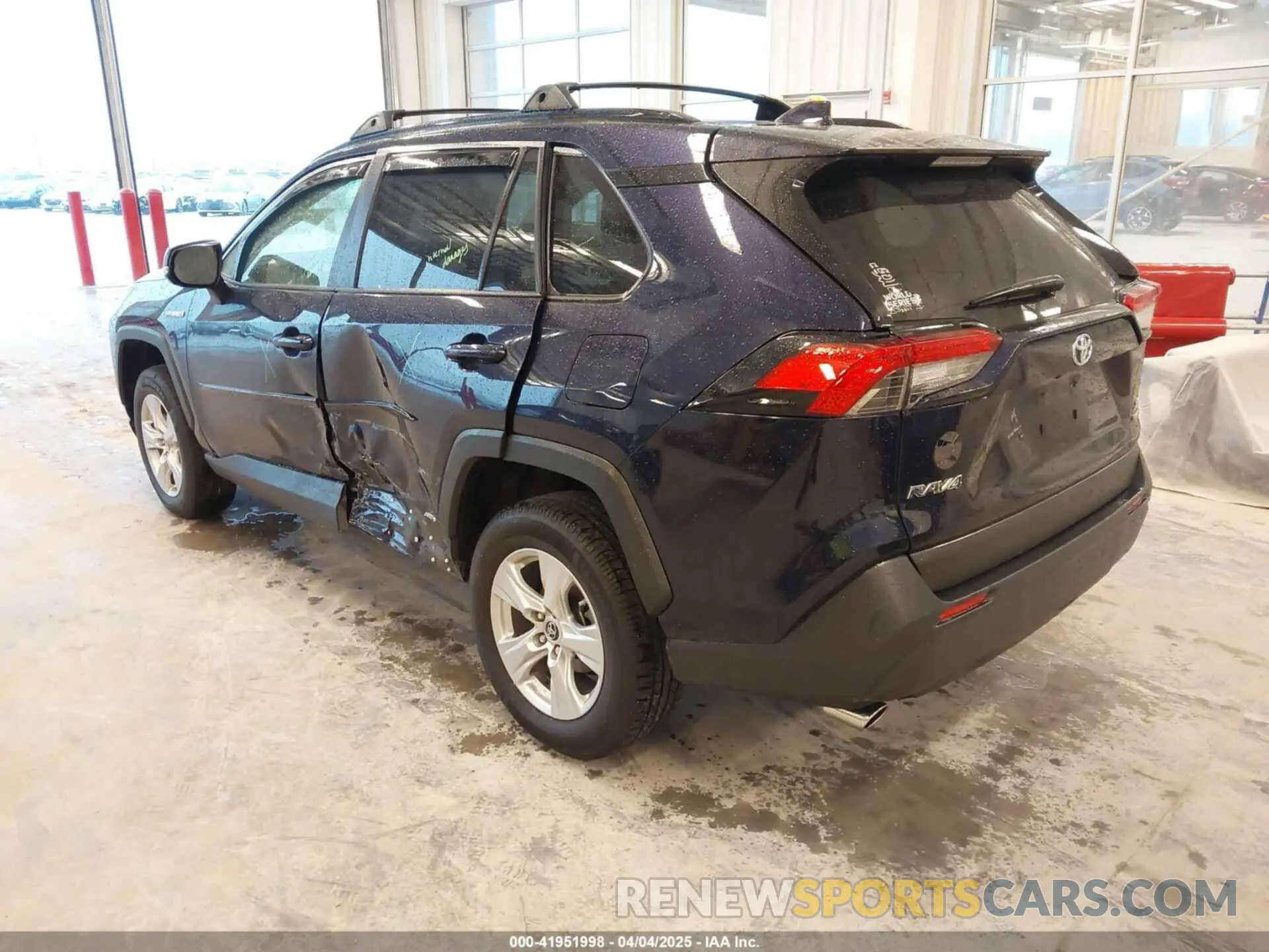 3 Photograph of a damaged car JTMRWRFV1KJ014693 TOYOTA RAV4 HYBRID 2019