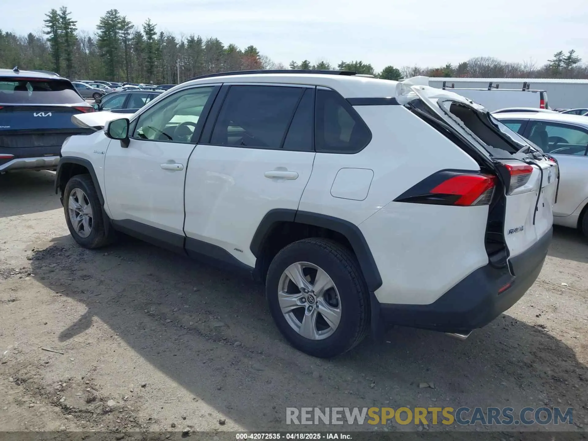 3 Photograph of a damaged car JTMRWRFV2KD022588 TOYOTA RAV4 HYBRID 2019