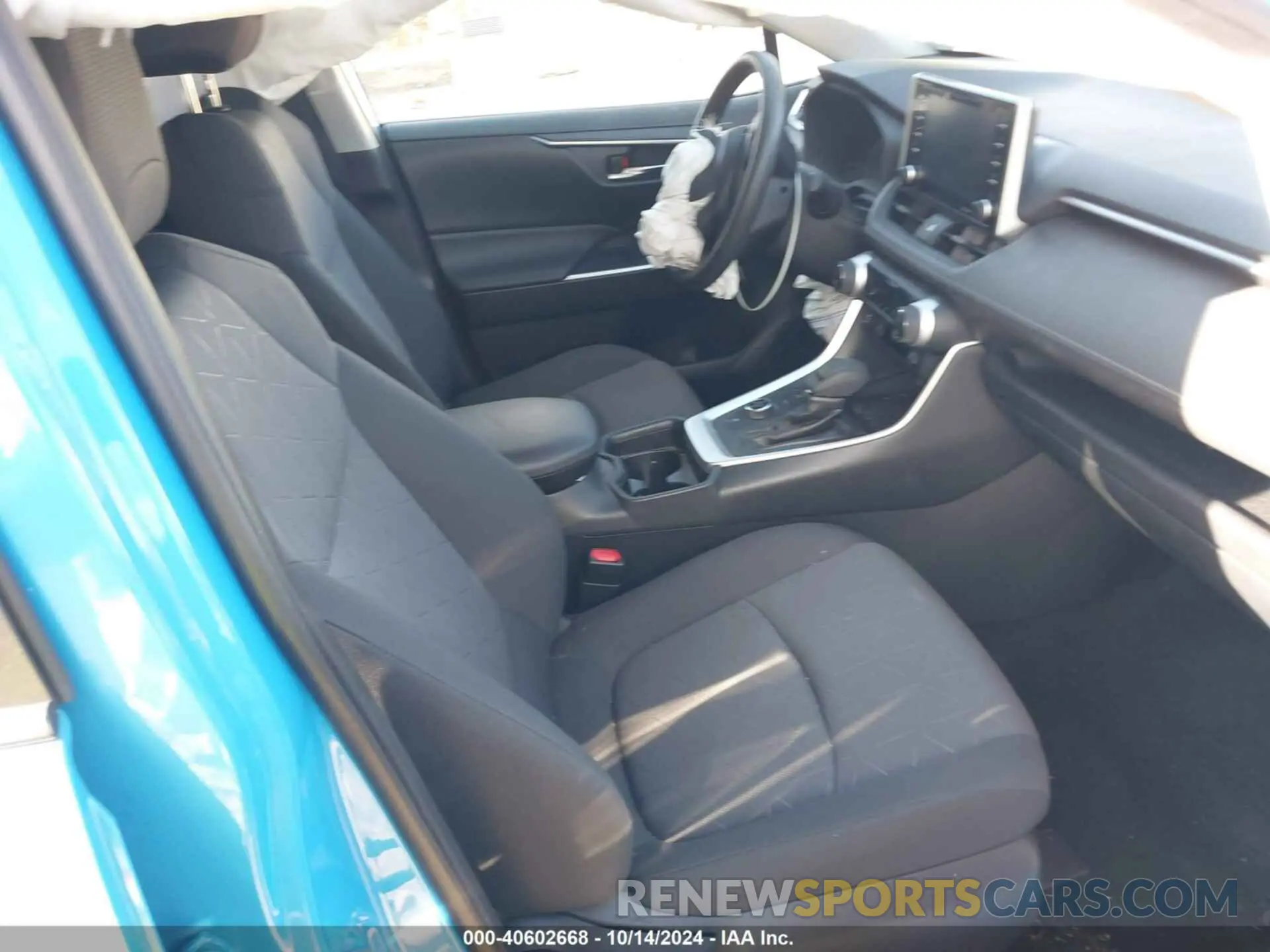 5 Photograph of a damaged car JTMRWRFV3KD021434 TOYOTA RAV4 HYBRID 2019