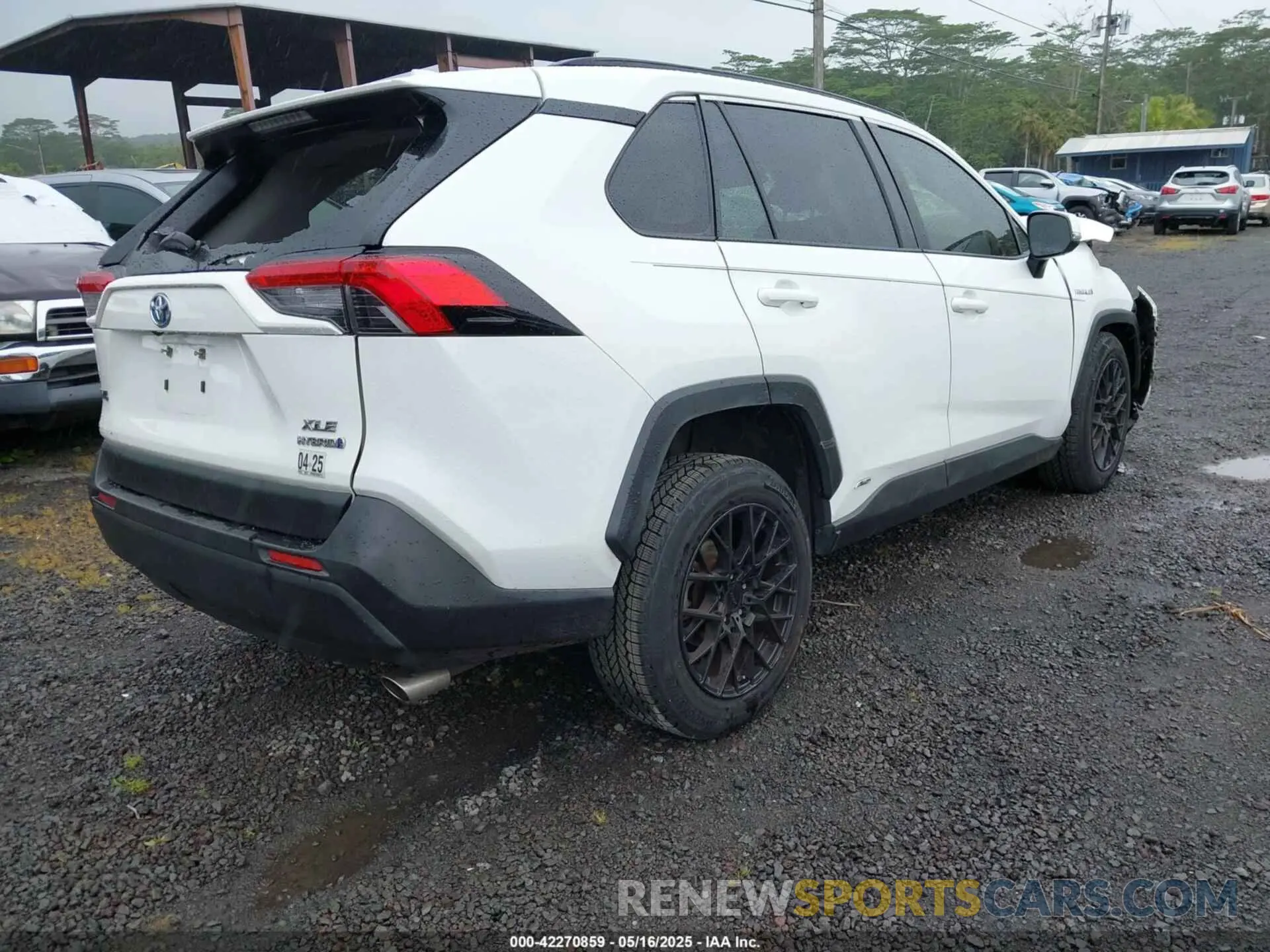 4 Photograph of a damaged car JTMRWRFV3KD031171 TOYOTA RAV4 HYBRID 2019