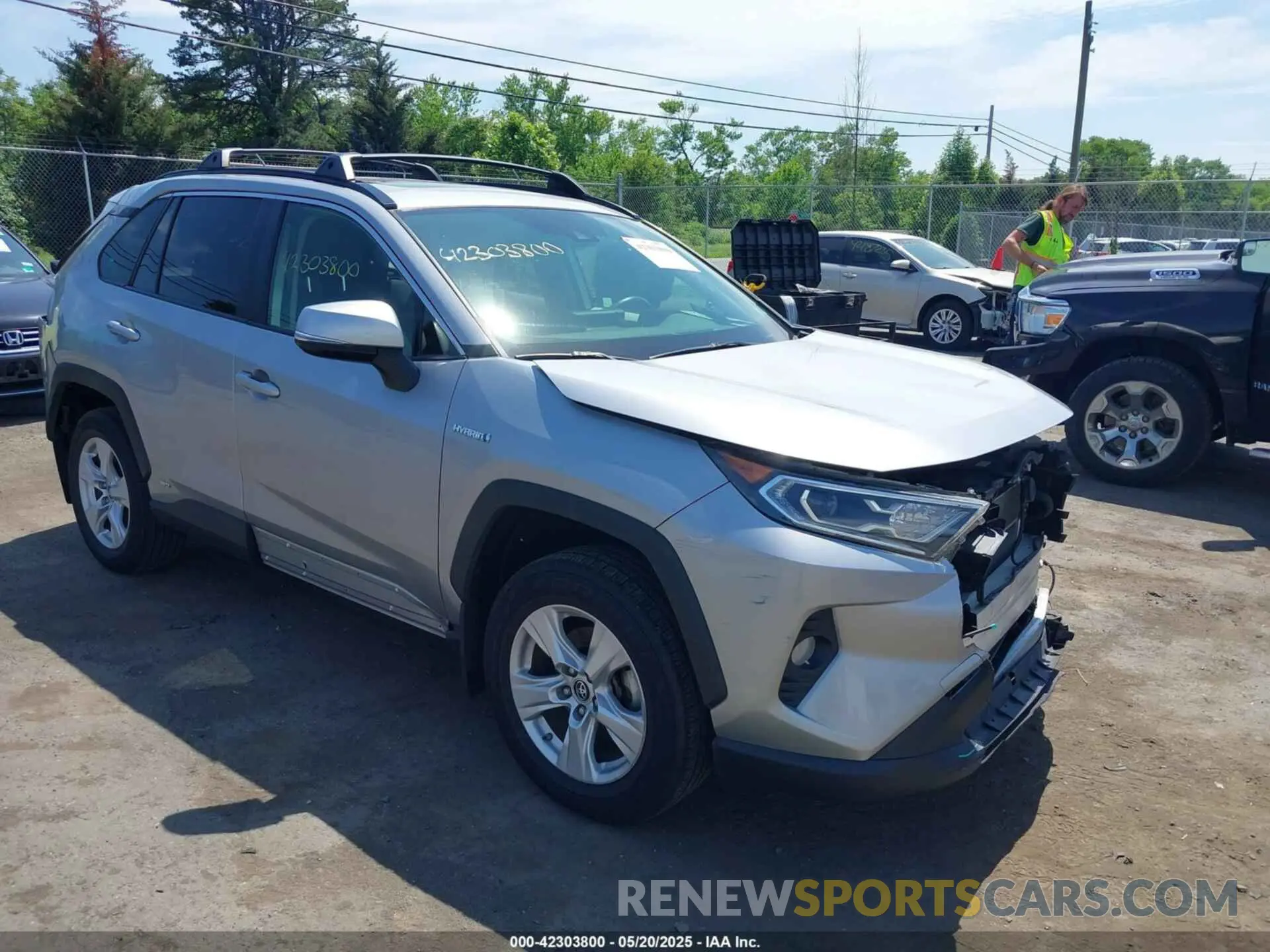 1 Photograph of a damaged car JTMRWRFV4KD023659 TOYOTA RAV4 HYBRID 2019