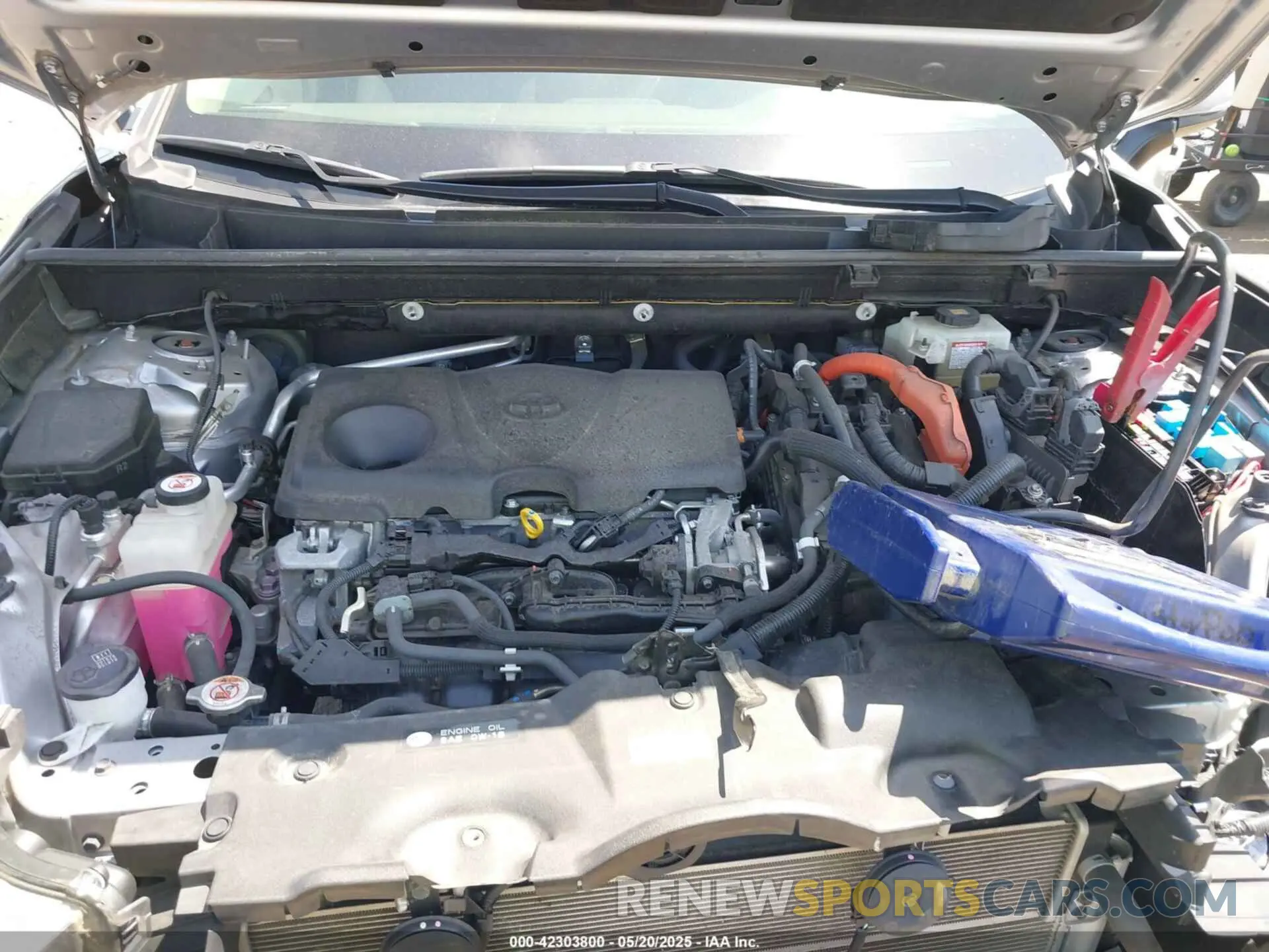10 Photograph of a damaged car JTMRWRFV4KD023659 TOYOTA RAV4 HYBRID 2019