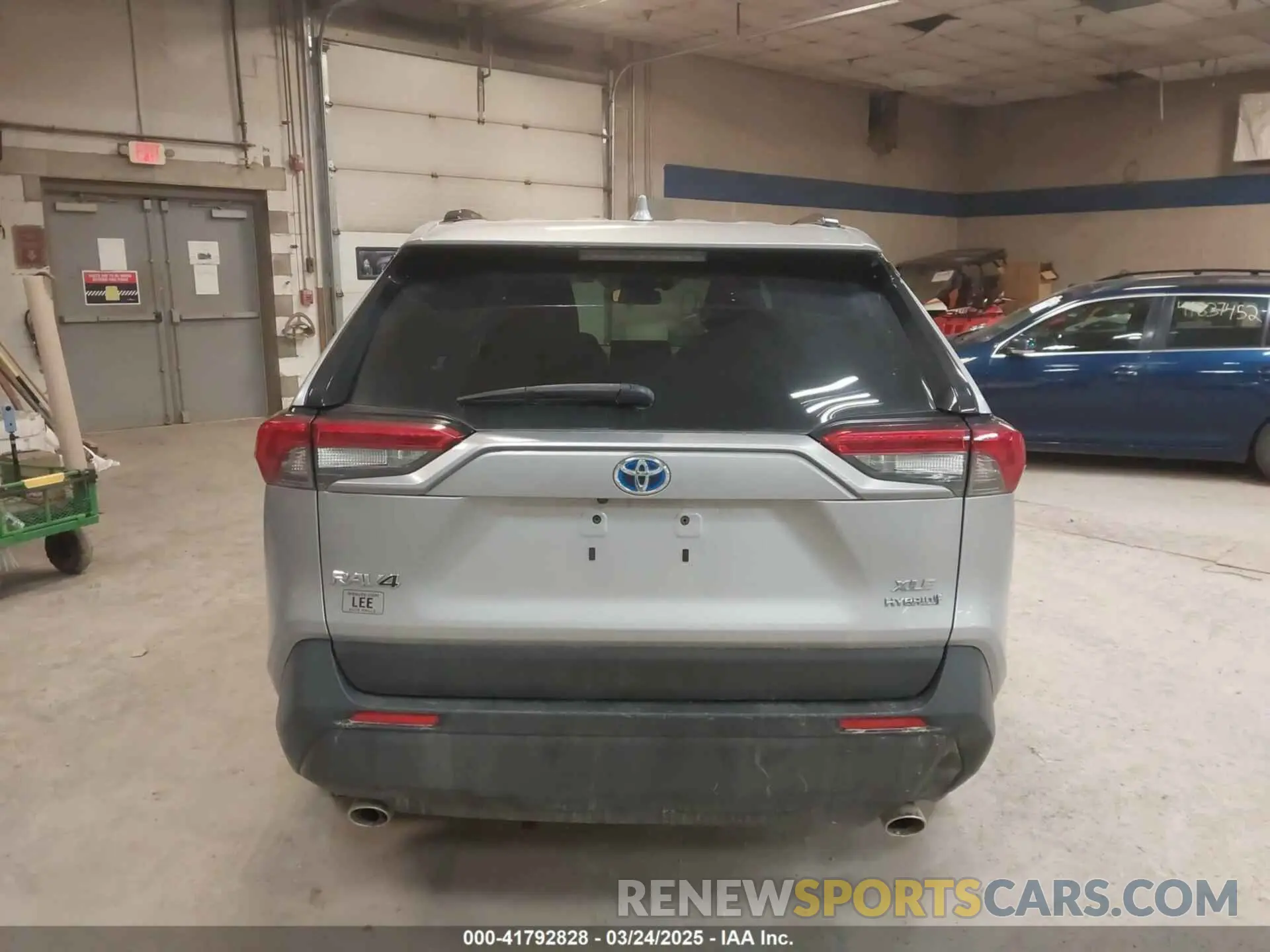 16 Photograph of a damaged car JTMRWRFV5KD509865 TOYOTA RAV4 HYBRID 2019