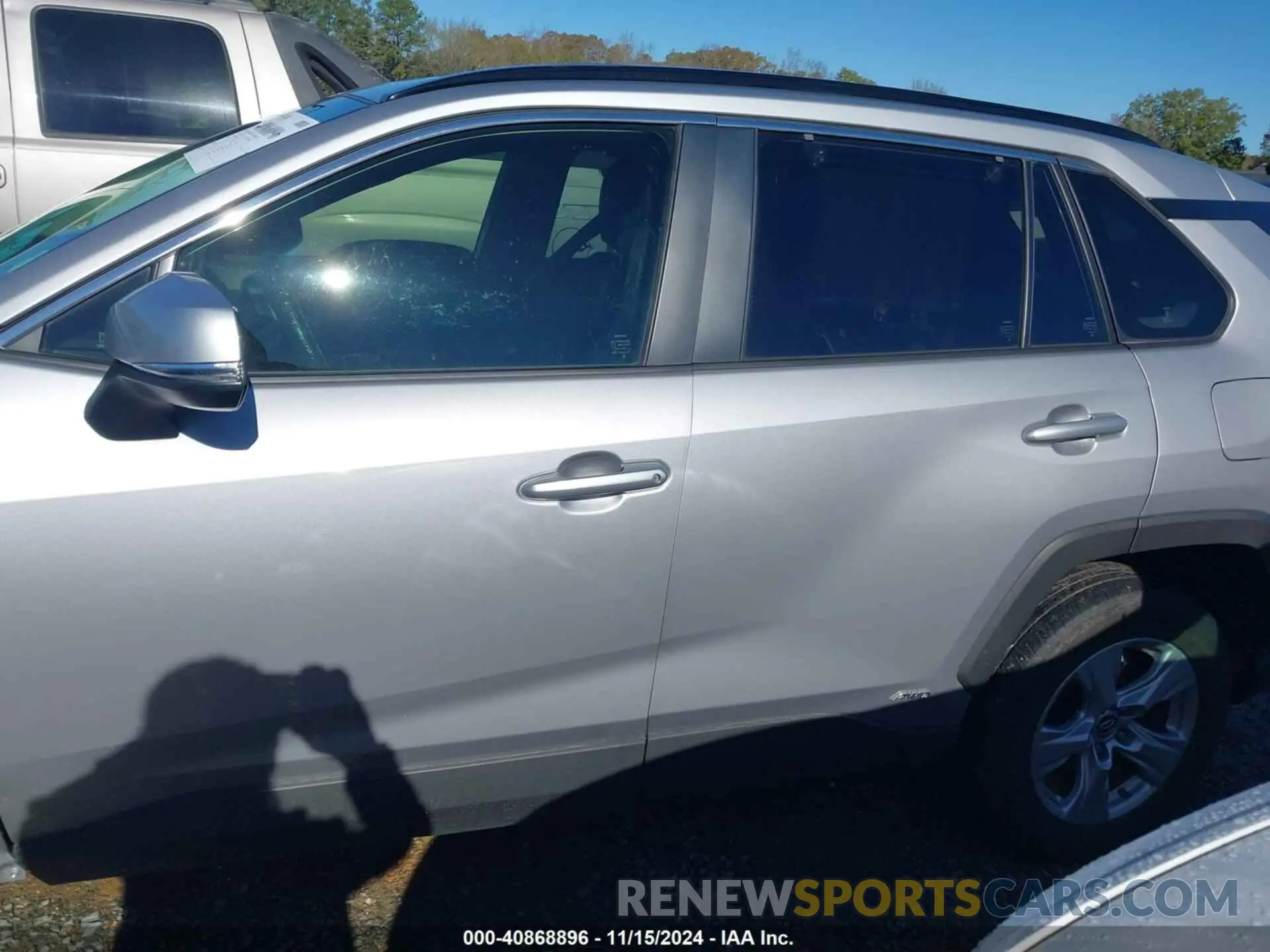 15 Photograph of a damaged car JTMRWRFV8KD034079 TOYOTA RAV4 HYBRID 2019