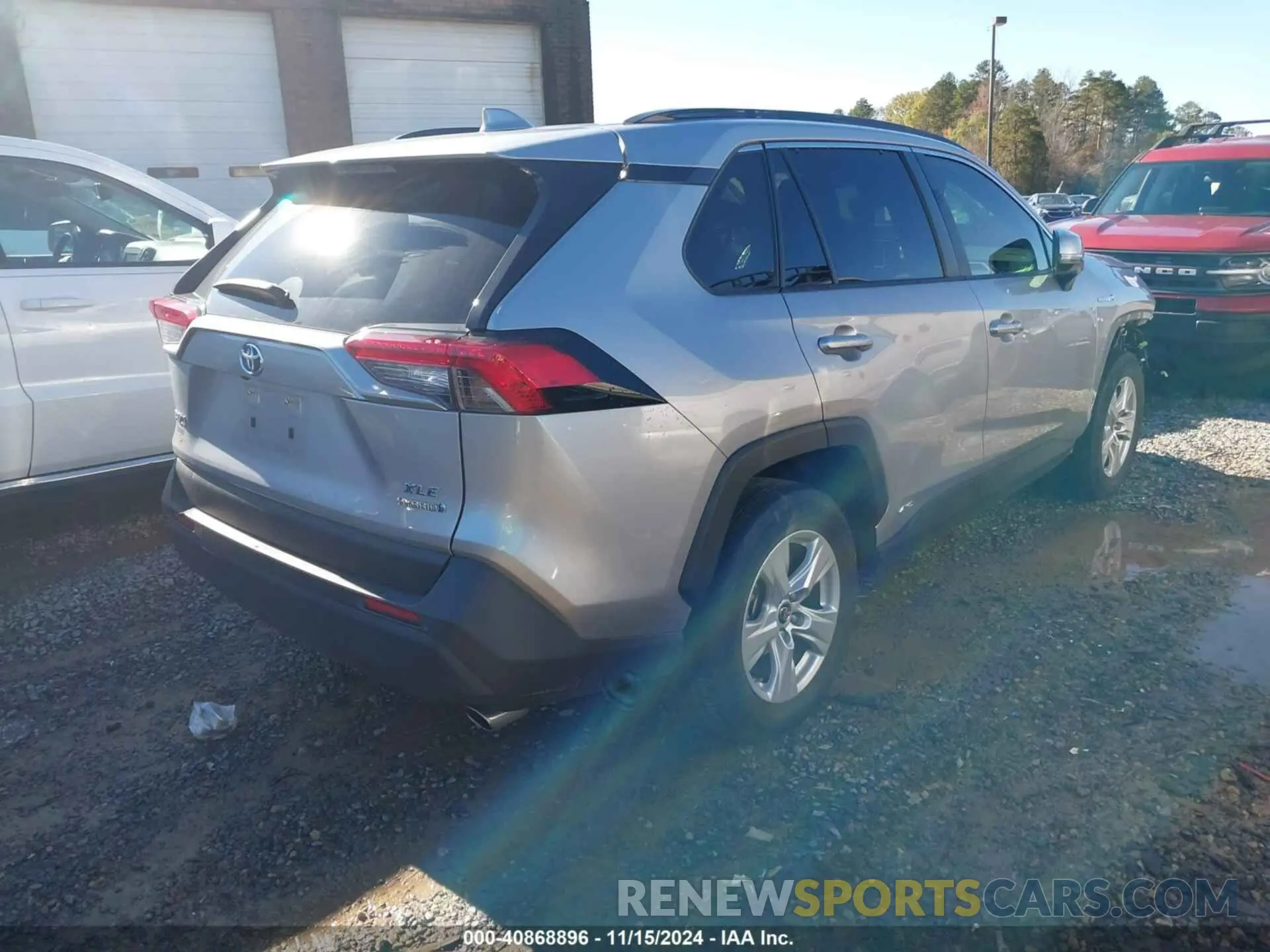 4 Photograph of a damaged car JTMRWRFV8KD034079 TOYOTA RAV4 HYBRID 2019
