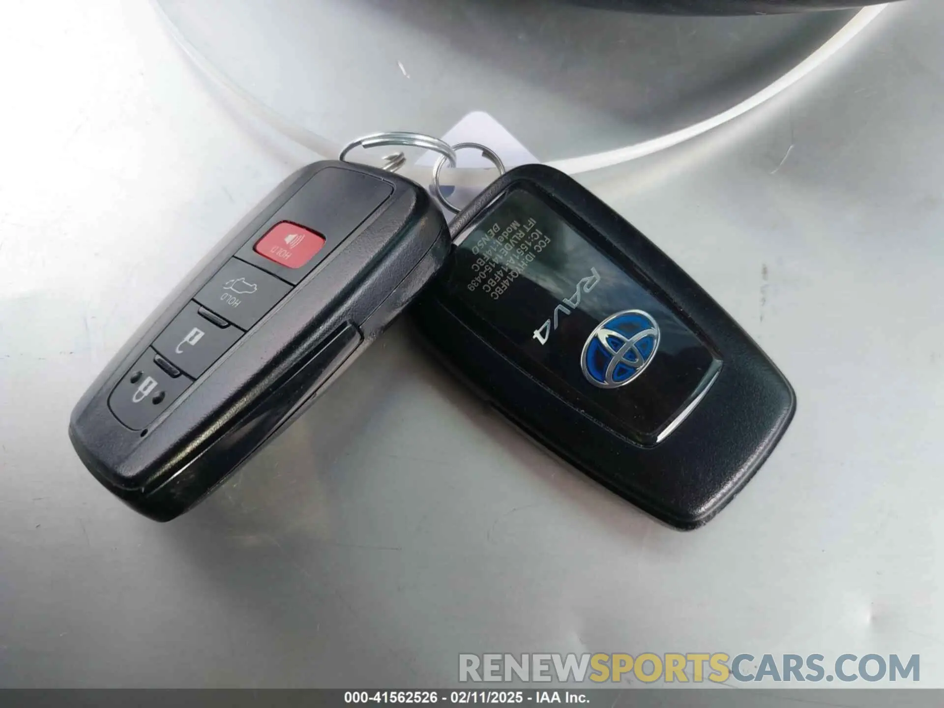 11 Photograph of a damaged car 2T3DWRFV0LW052445 TOYOTA RAV4 HYBRID 2020