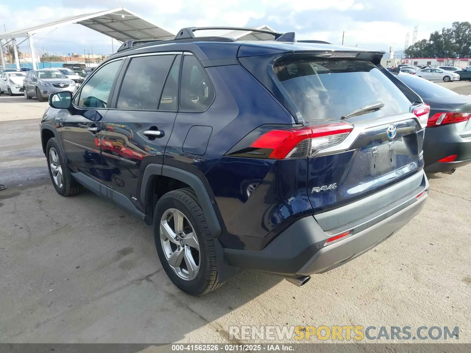 3 Photograph of a damaged car 2T3DWRFV0LW052445 TOYOTA RAV4 HYBRID 2020