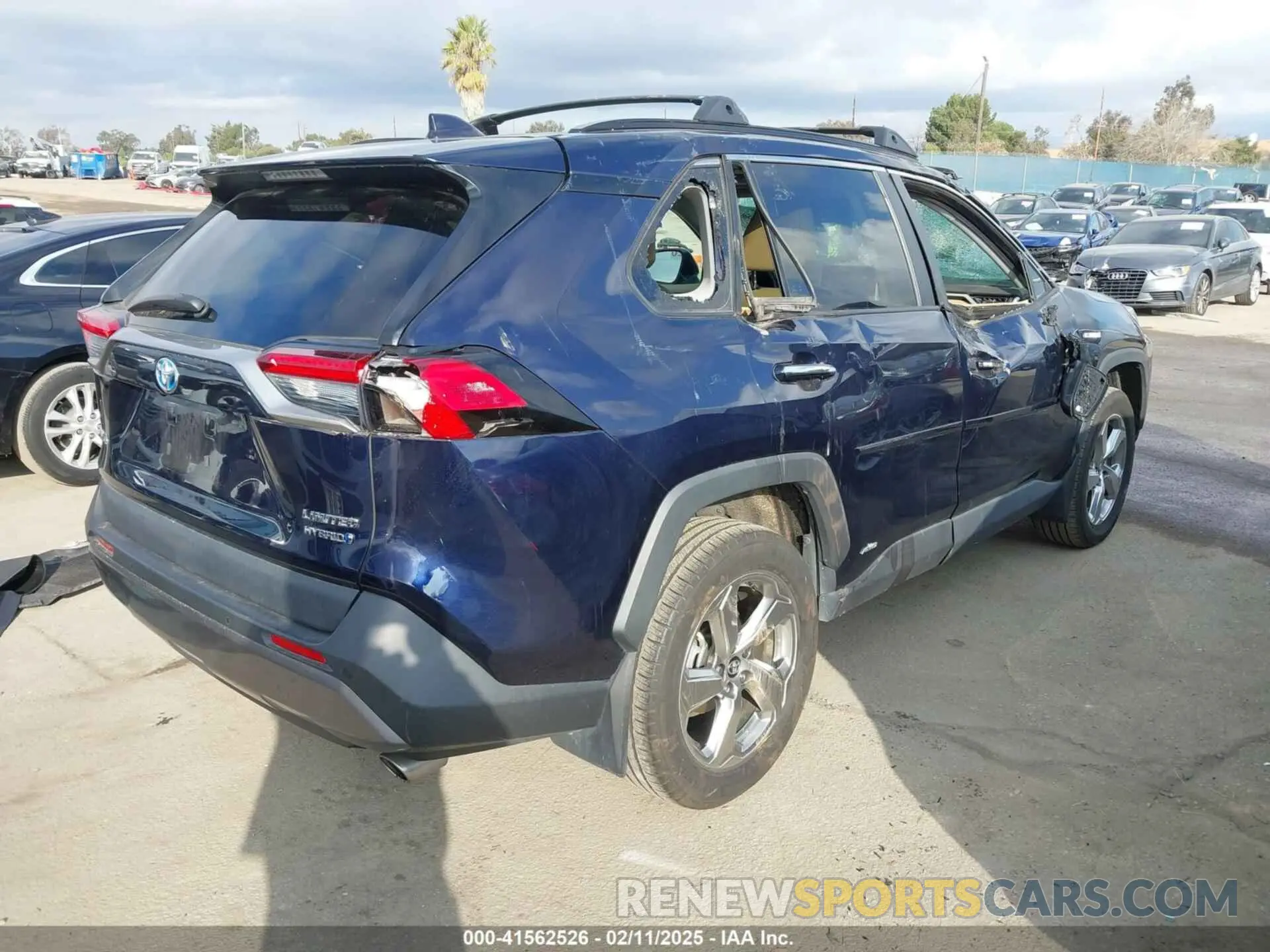 4 Photograph of a damaged car 2T3DWRFV0LW052445 TOYOTA RAV4 HYBRID 2020