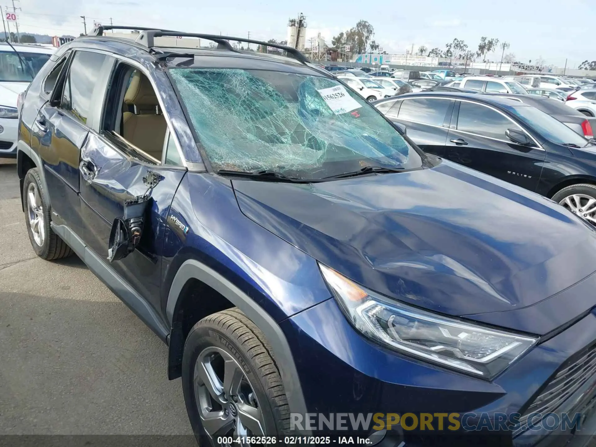 6 Photograph of a damaged car 2T3DWRFV0LW052445 TOYOTA RAV4 HYBRID 2020