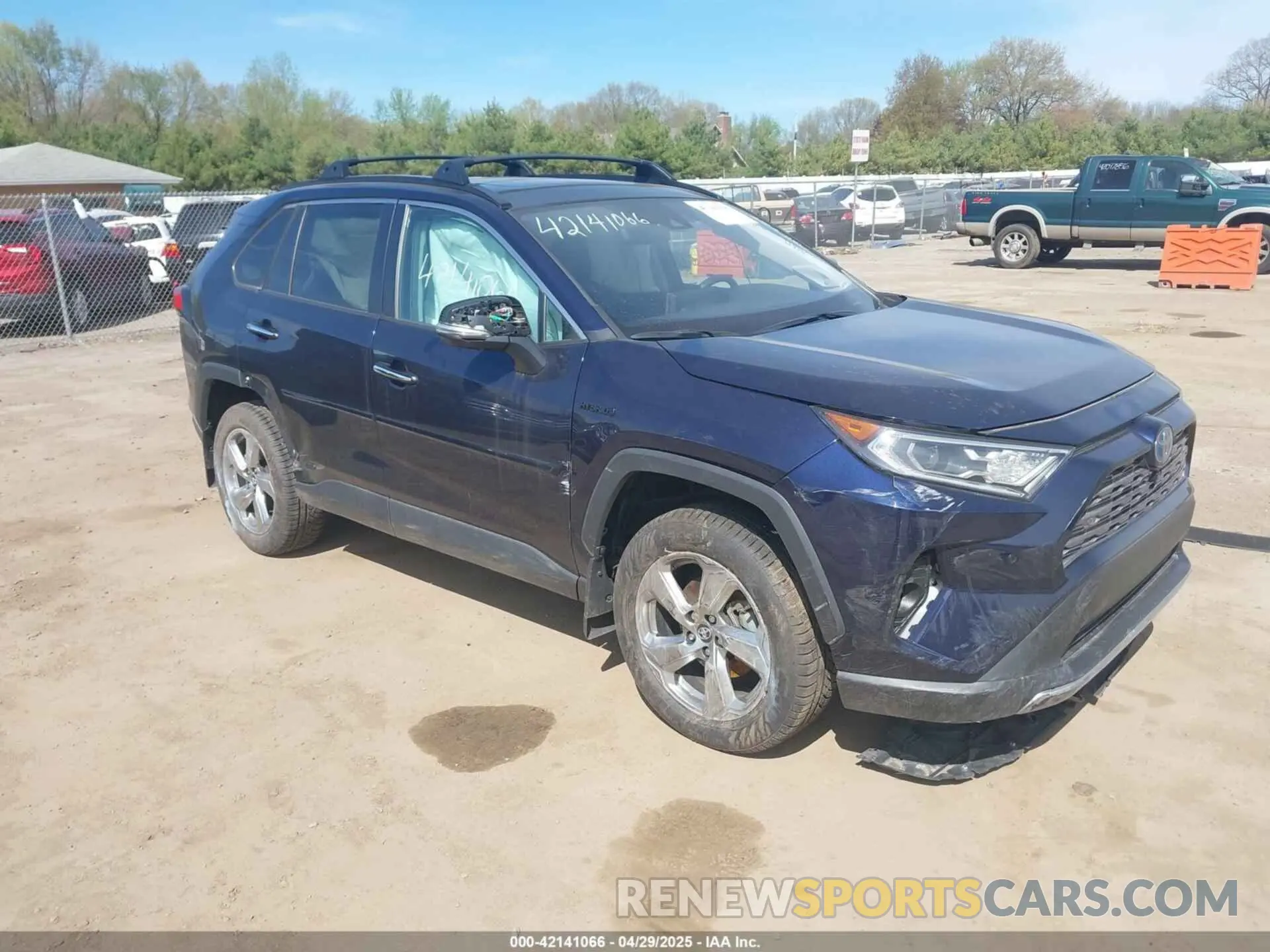 1 Photograph of a damaged car 2T3DWRFV0LW070377 TOYOTA RAV4 HYBRID 2020