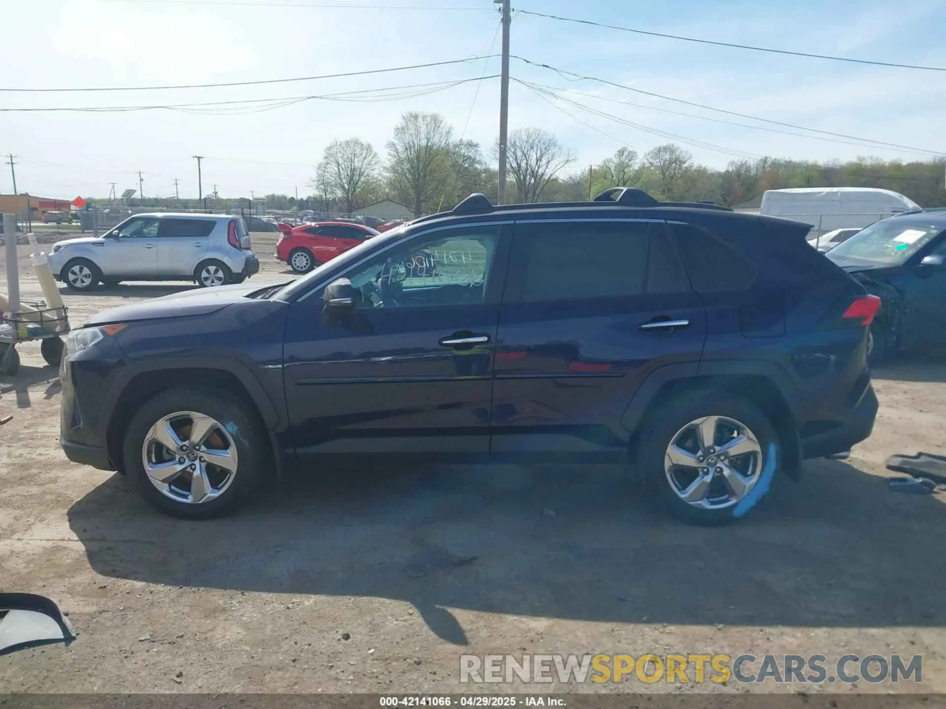 14 Photograph of a damaged car 2T3DWRFV0LW070377 TOYOTA RAV4 HYBRID 2020