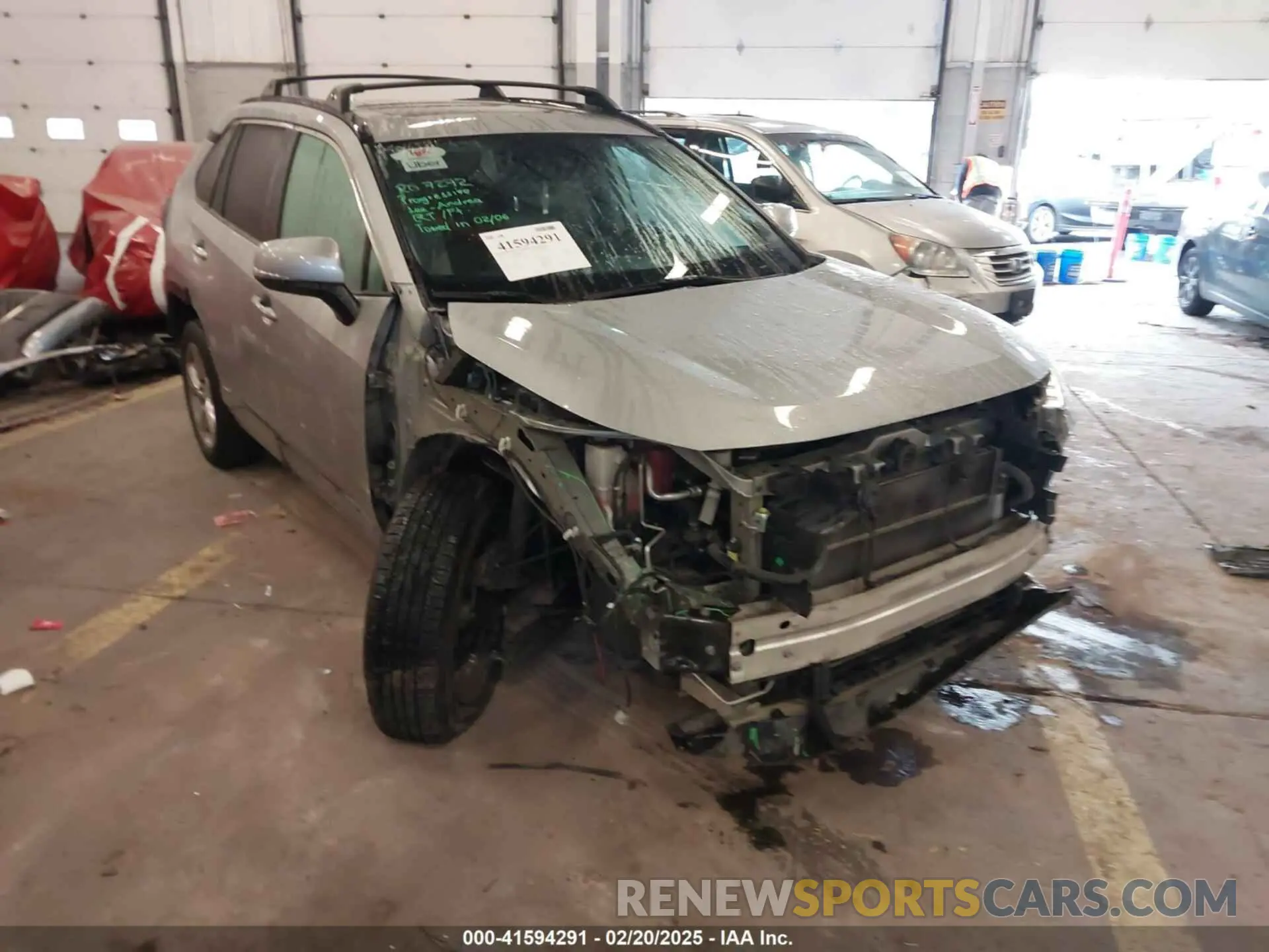 1 Photograph of a damaged car 2T3DWRFV5LW051470 TOYOTA RAV4 HYBRID 2020
