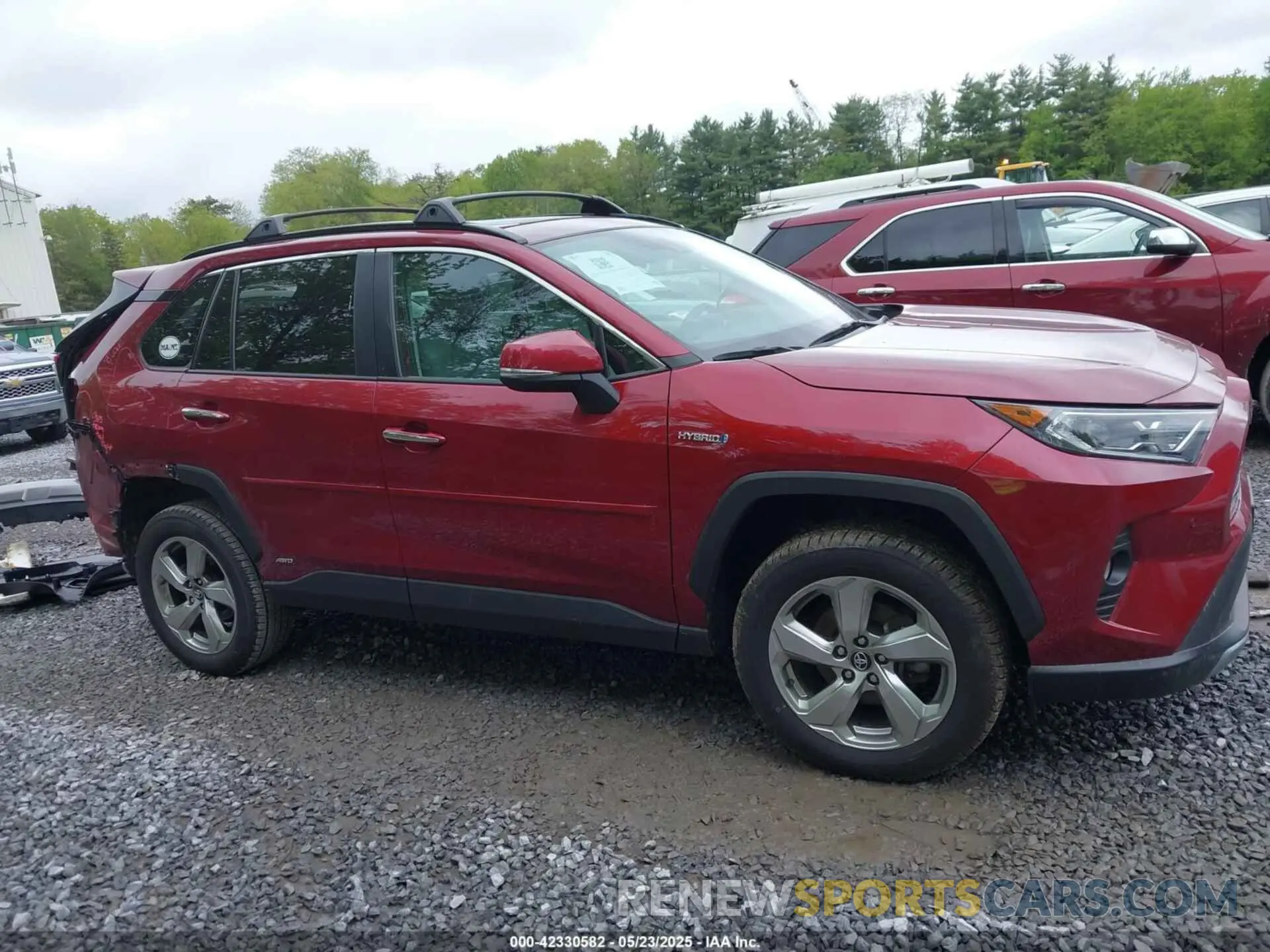 13 Photograph of a damaged car 2T3DWRFV8LW069087 TOYOTA RAV4 HYBRID 2020
